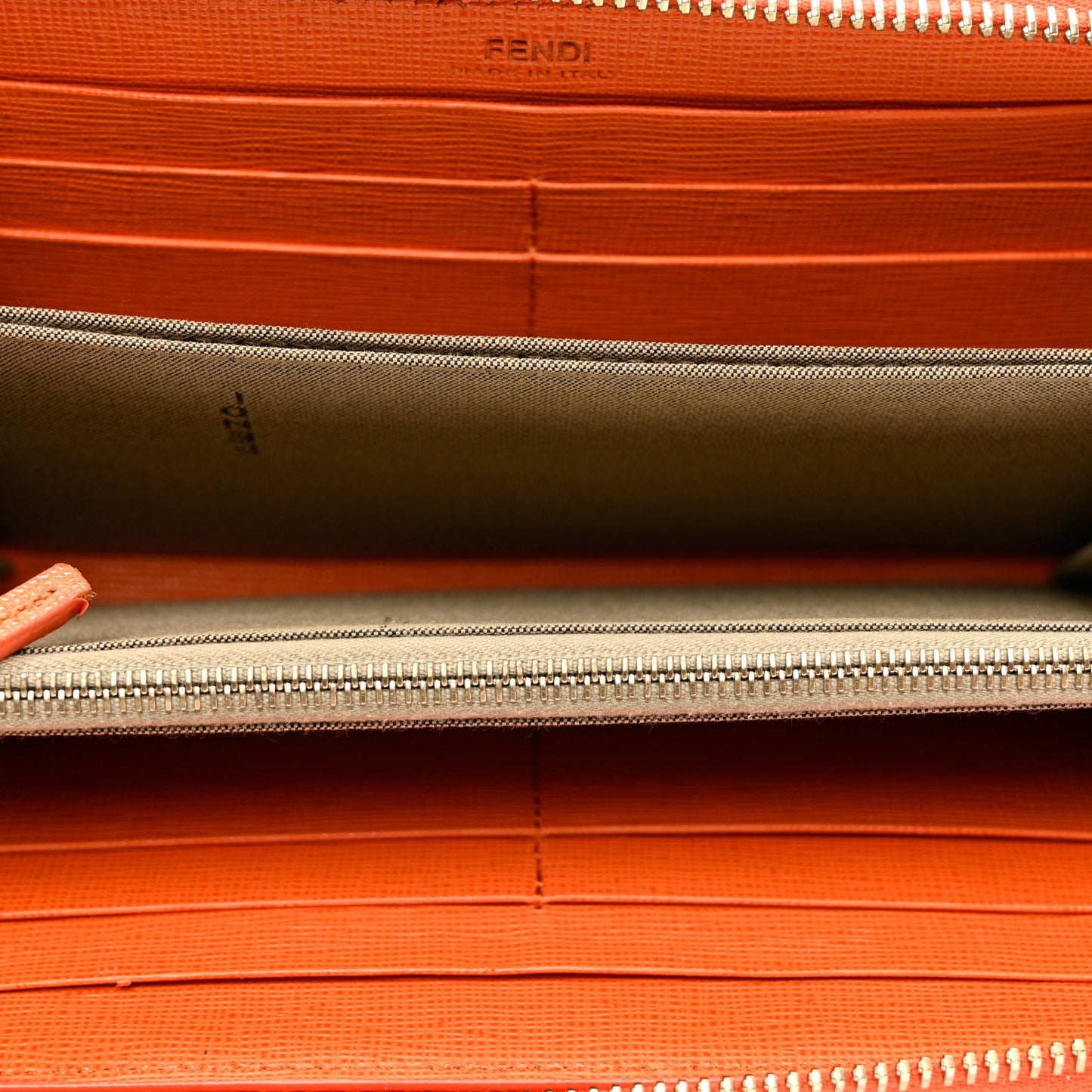 Vitello Elite Zip Around Wallet Arancio