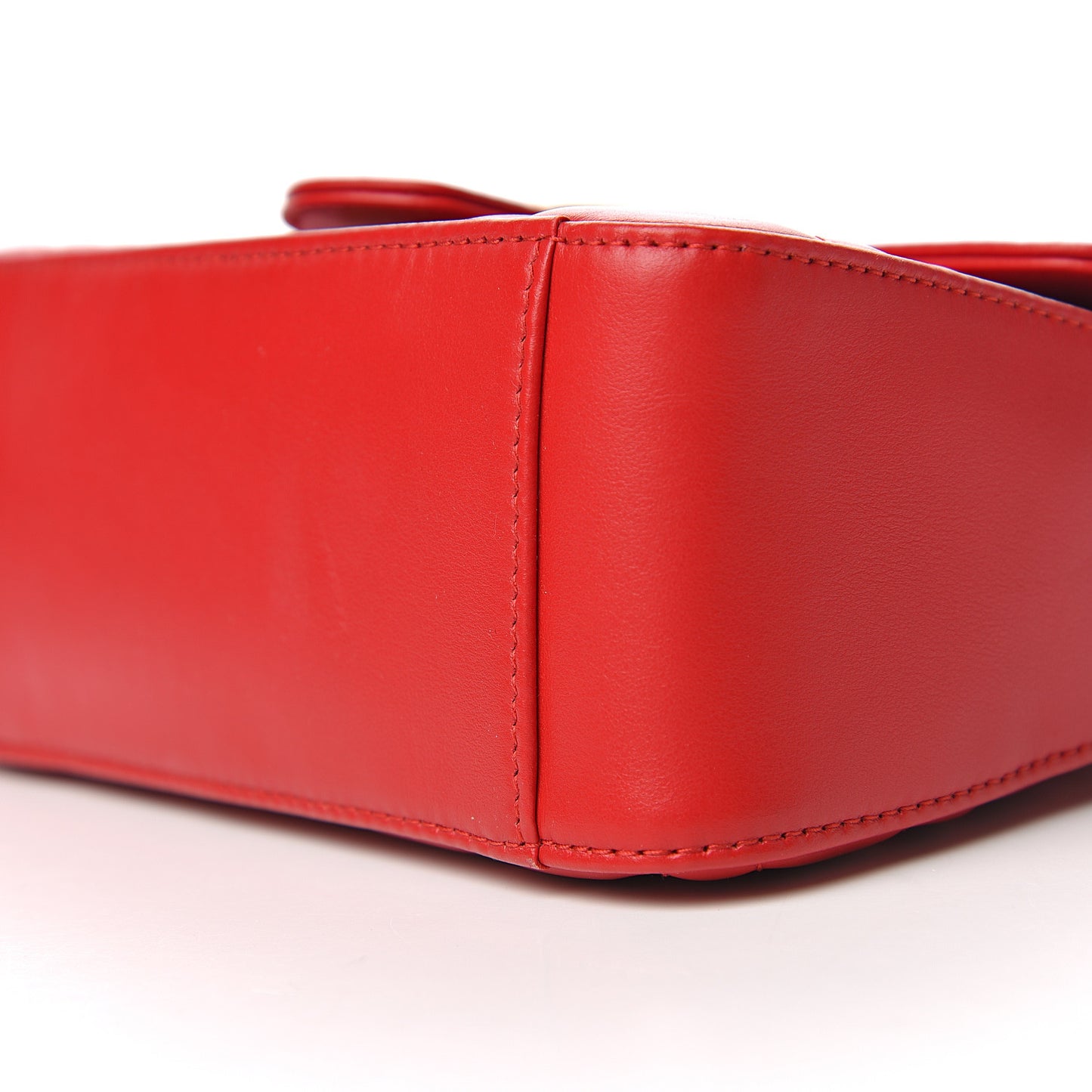 Calfskin Matelasse Mini GG Marmont Top Handle Shoulder Bag Hibiscus Red