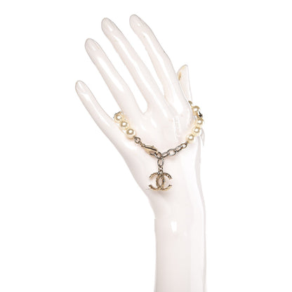 Chanel Pearl Star CC Bracelet Gold 2 of 4