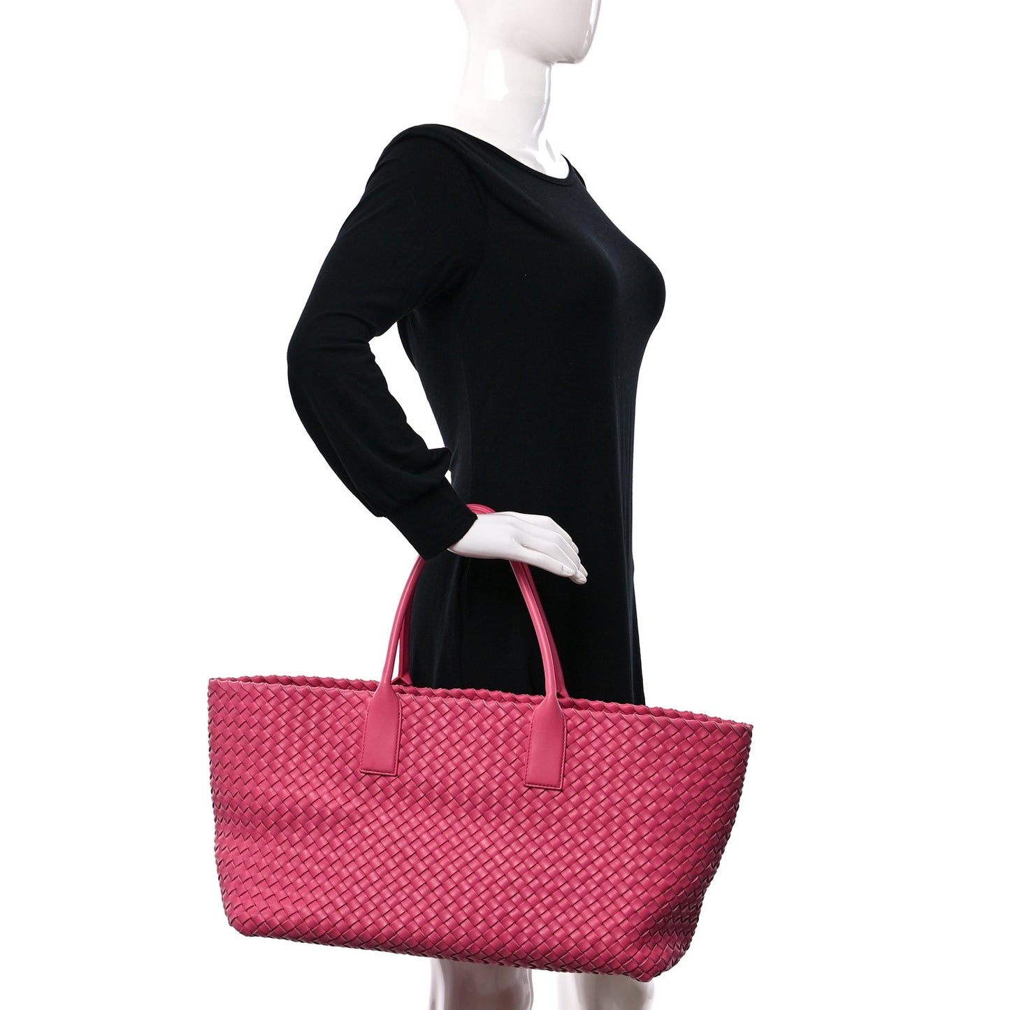 Lambskin Intreccio Medium Cabat Milkshake