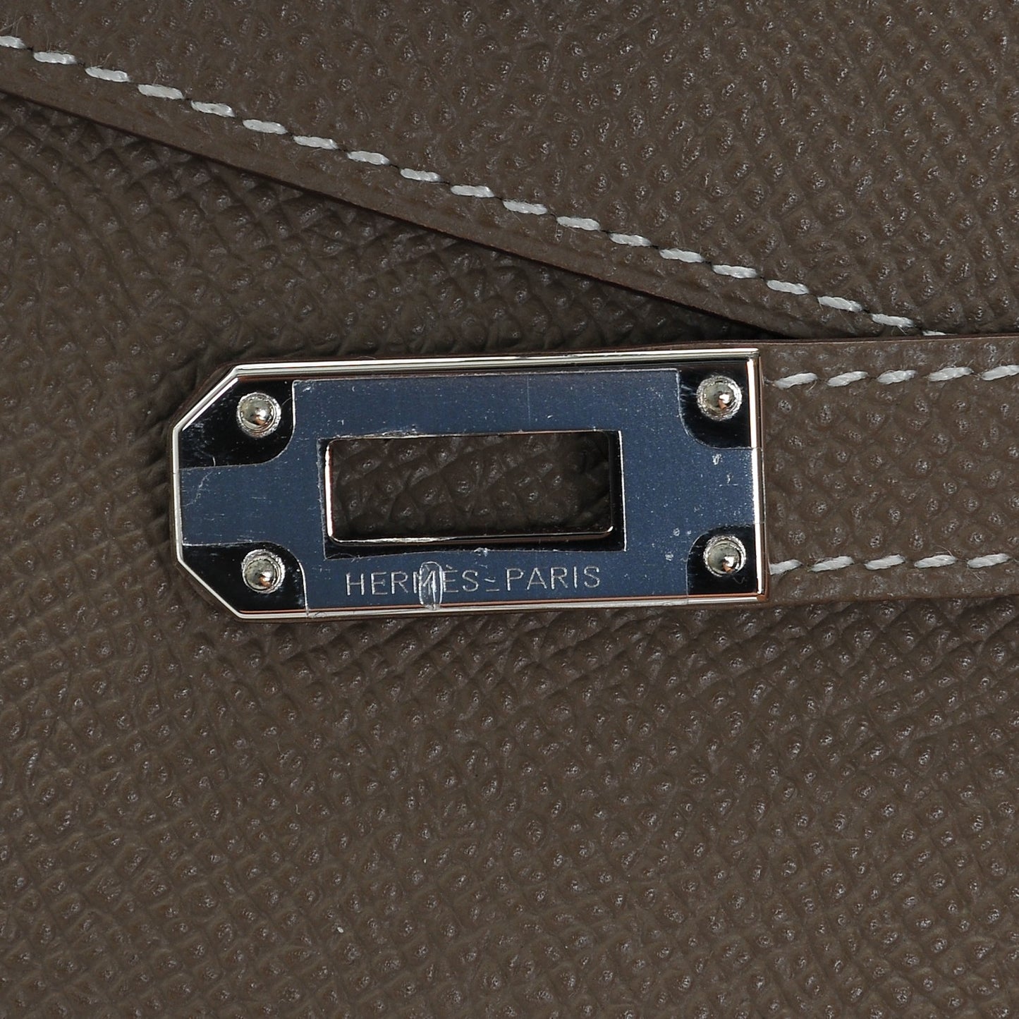 Epsom Kelly Longue Wallet Etoupe