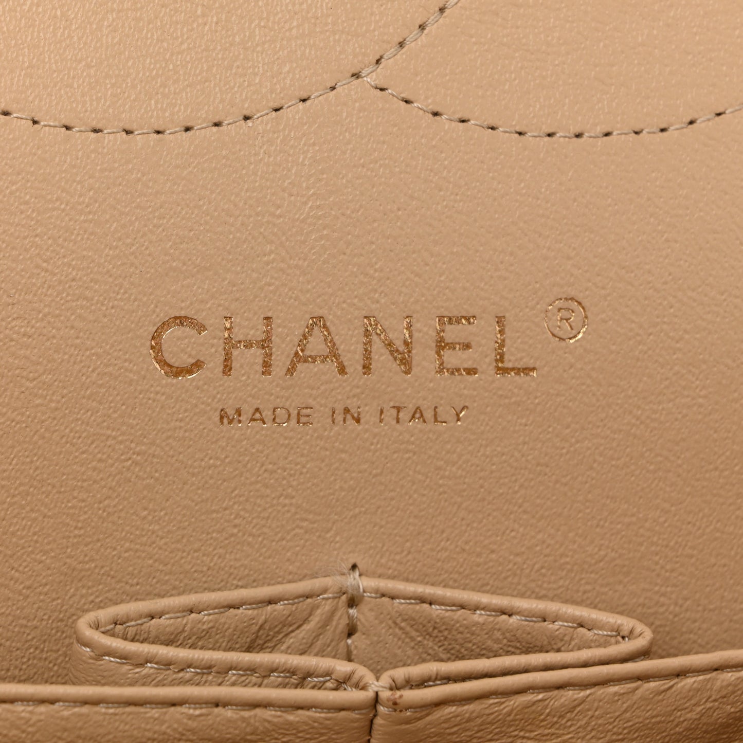 Caviar Quilted Jumbo Double Flap Beige Clair