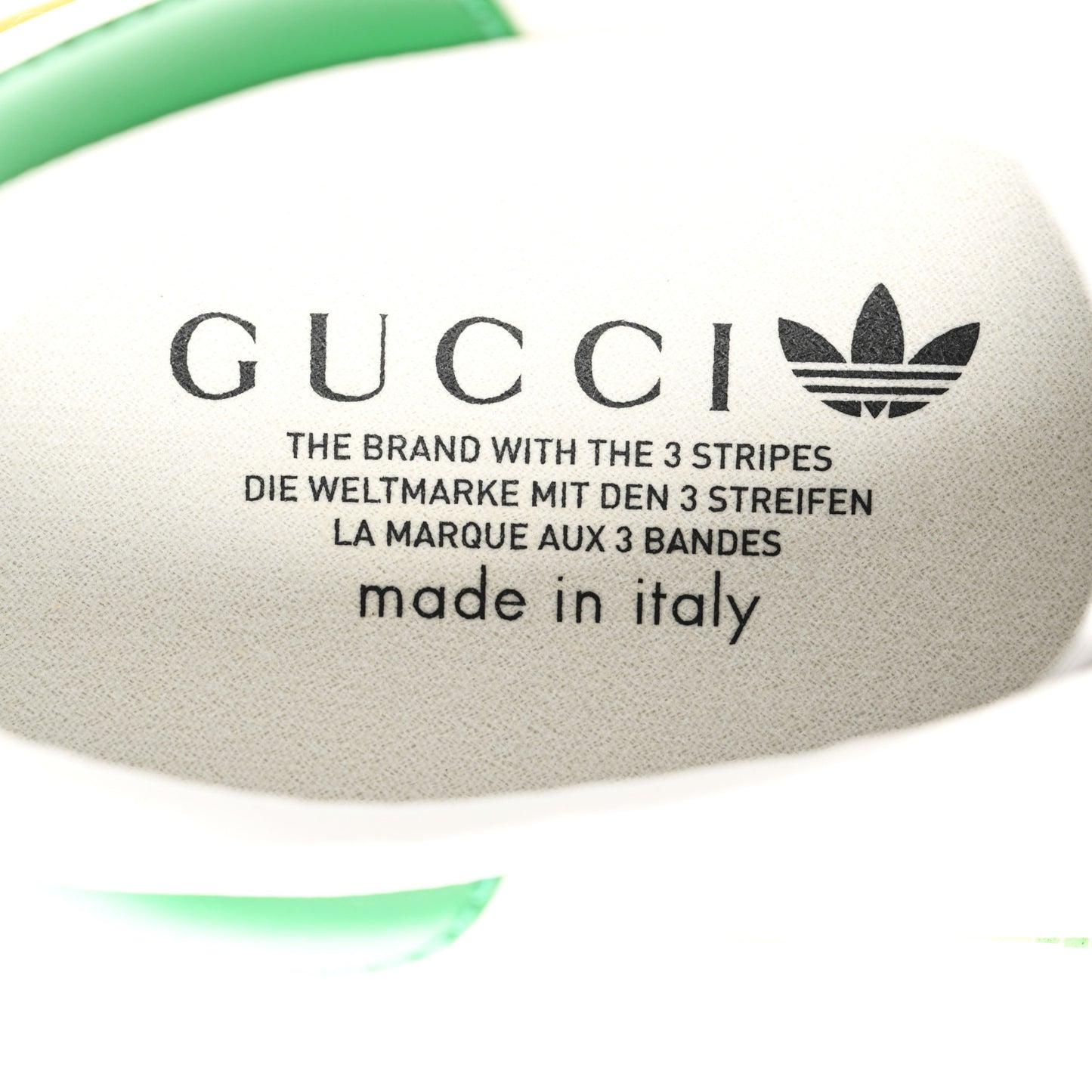 X ADIDAS Suede Madeira Demetra Mens Gazelle Sneakers 9.5 Oatmeal White New Shamarock Hibiscus Red