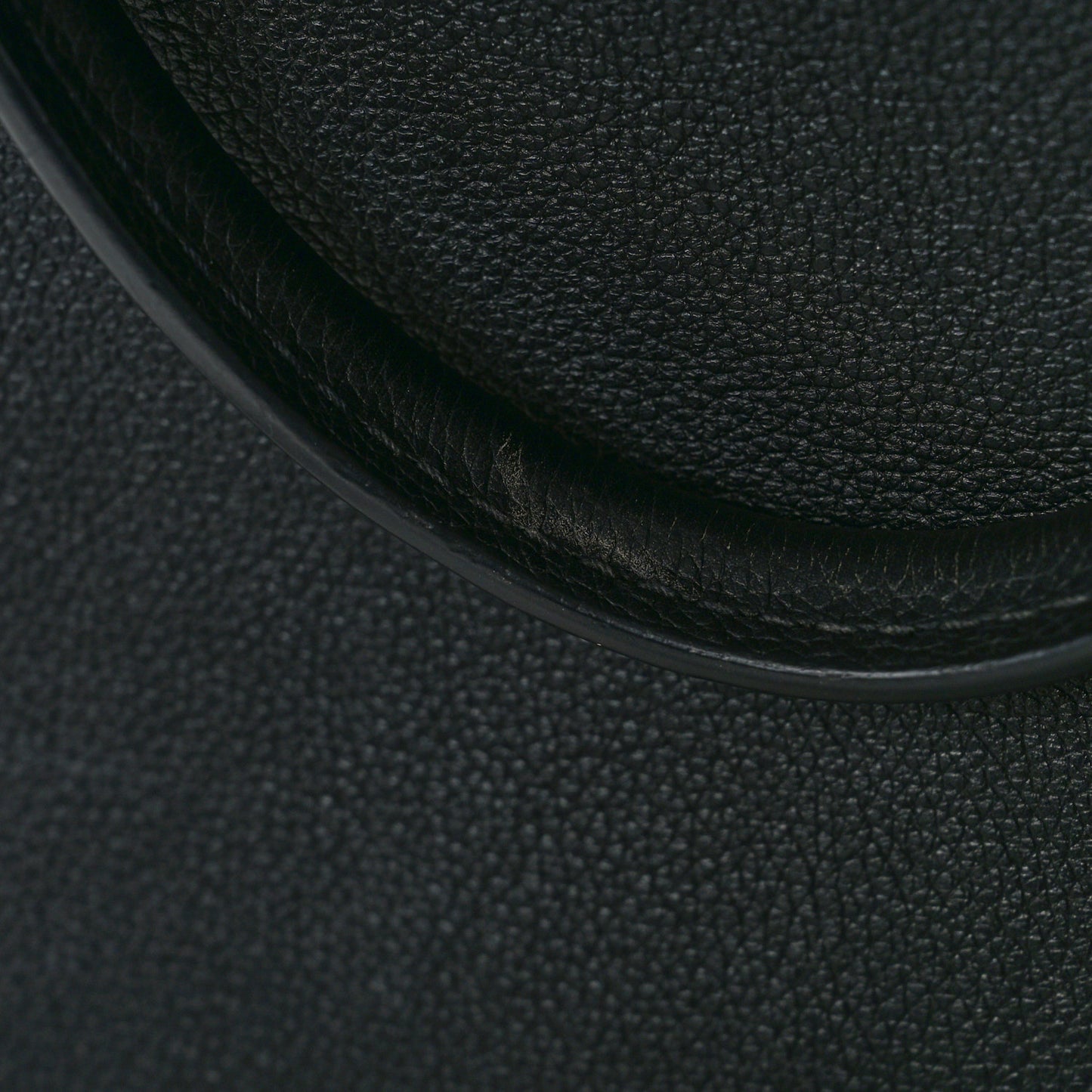 Calfskin Lockmeto Black
