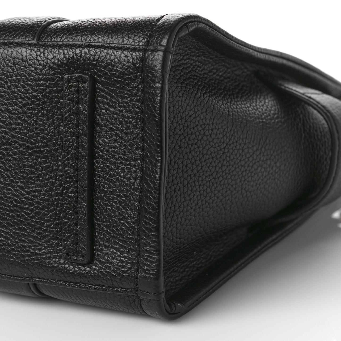 Grained Calfskin Medium The Tote Bag Black