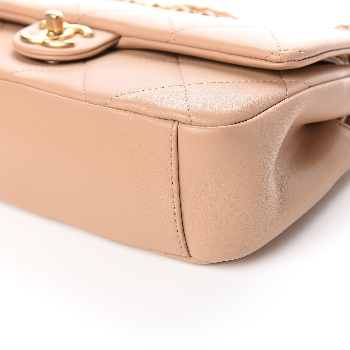 Lambskin Quilted Medium Chain Clutch Flap Beige