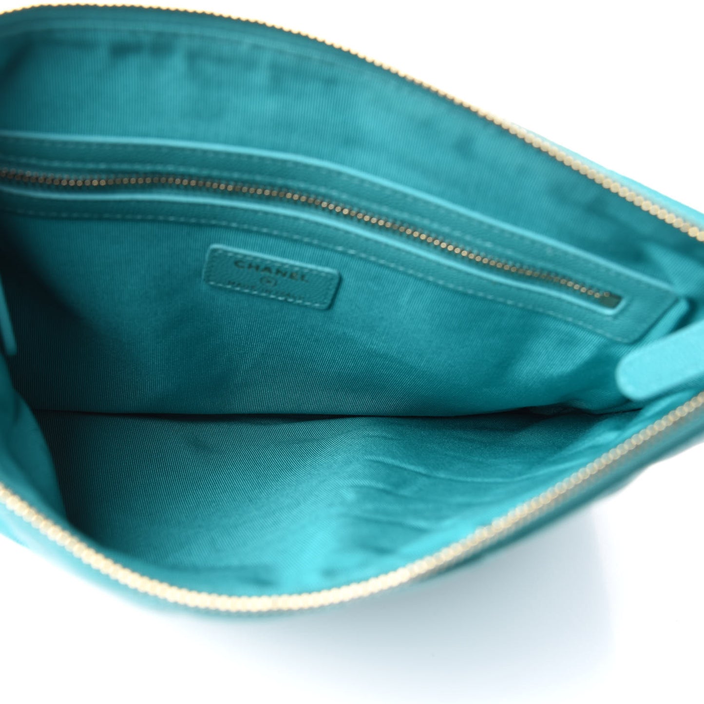 Caviar Quilted Medium Cosmetic Case Turquoise