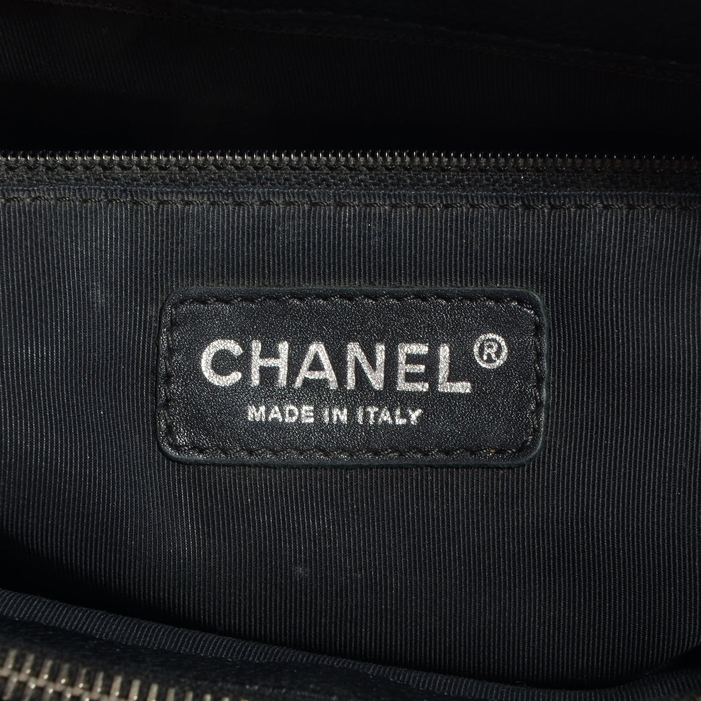 Caviar Grand Shopping Tote GST Black