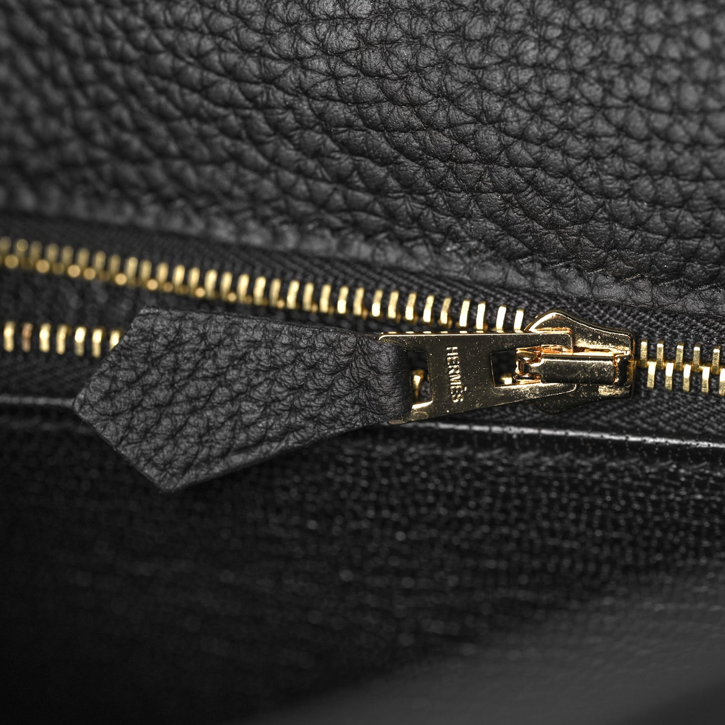 Togo Matte Alligator Kelly Retourne Touch 28 Black