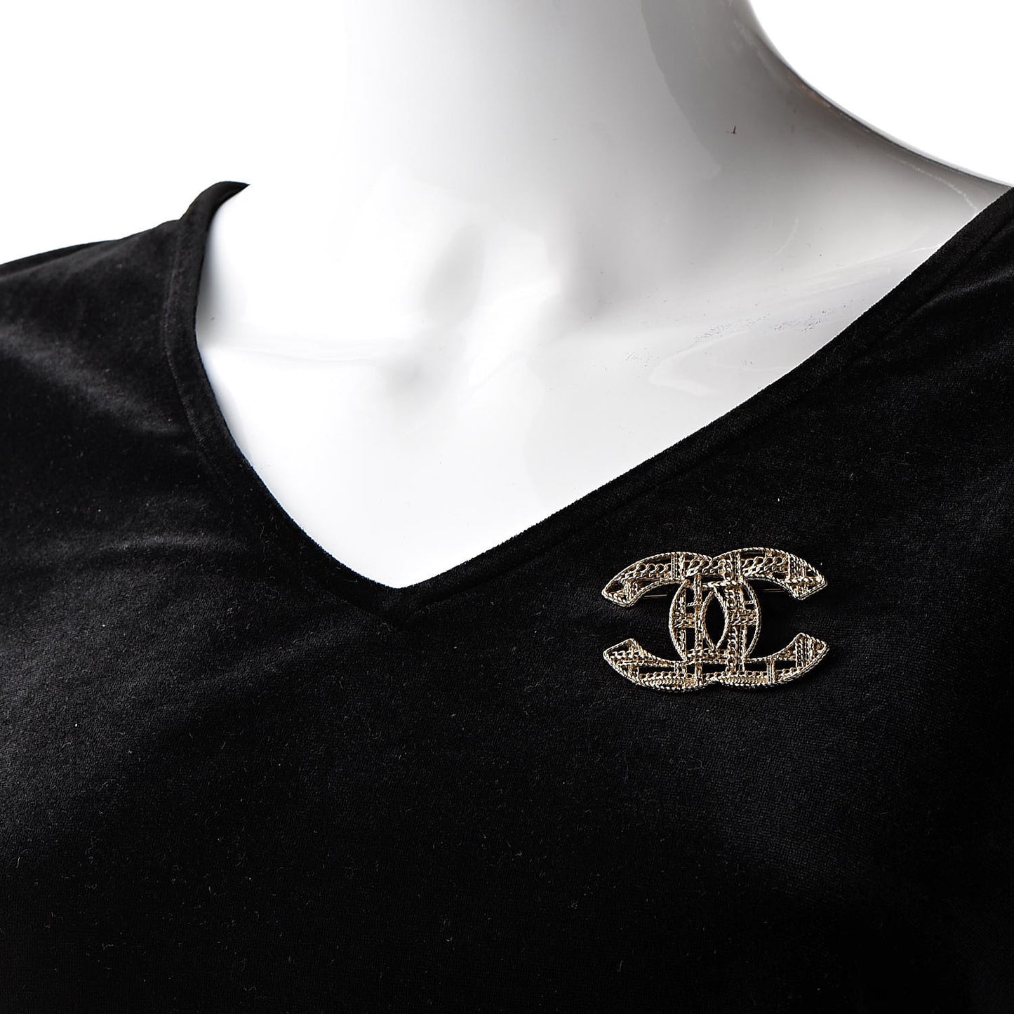 Chain CC Brooch Light Gold