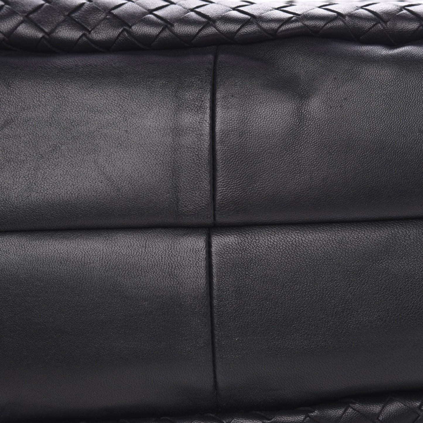 Nappa Intrecciato Medium Campana Black
