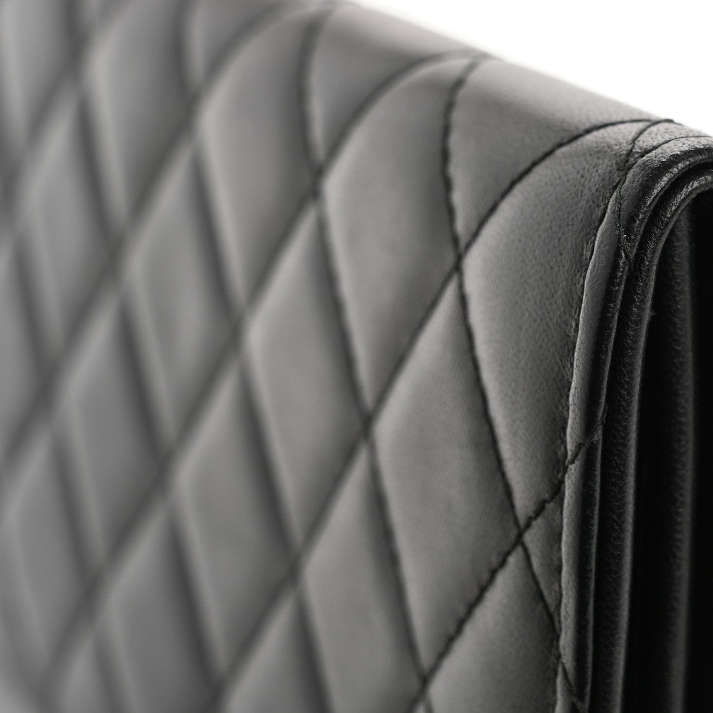 Lambskin Quilted CC Chic Gusset Wallet Black