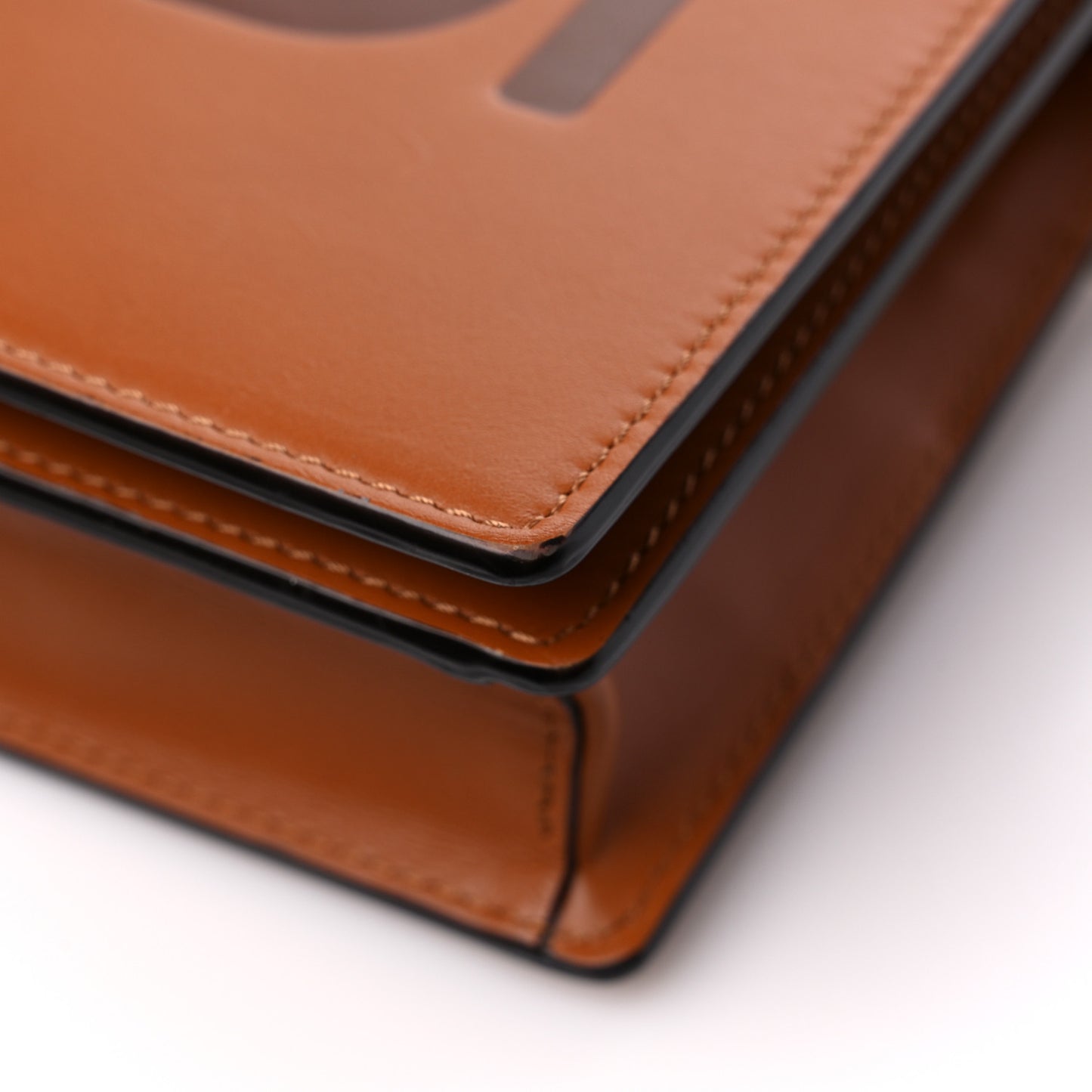 Vitello King Tamponato Logo Embossed Medium Wallet On Chain Cuoio