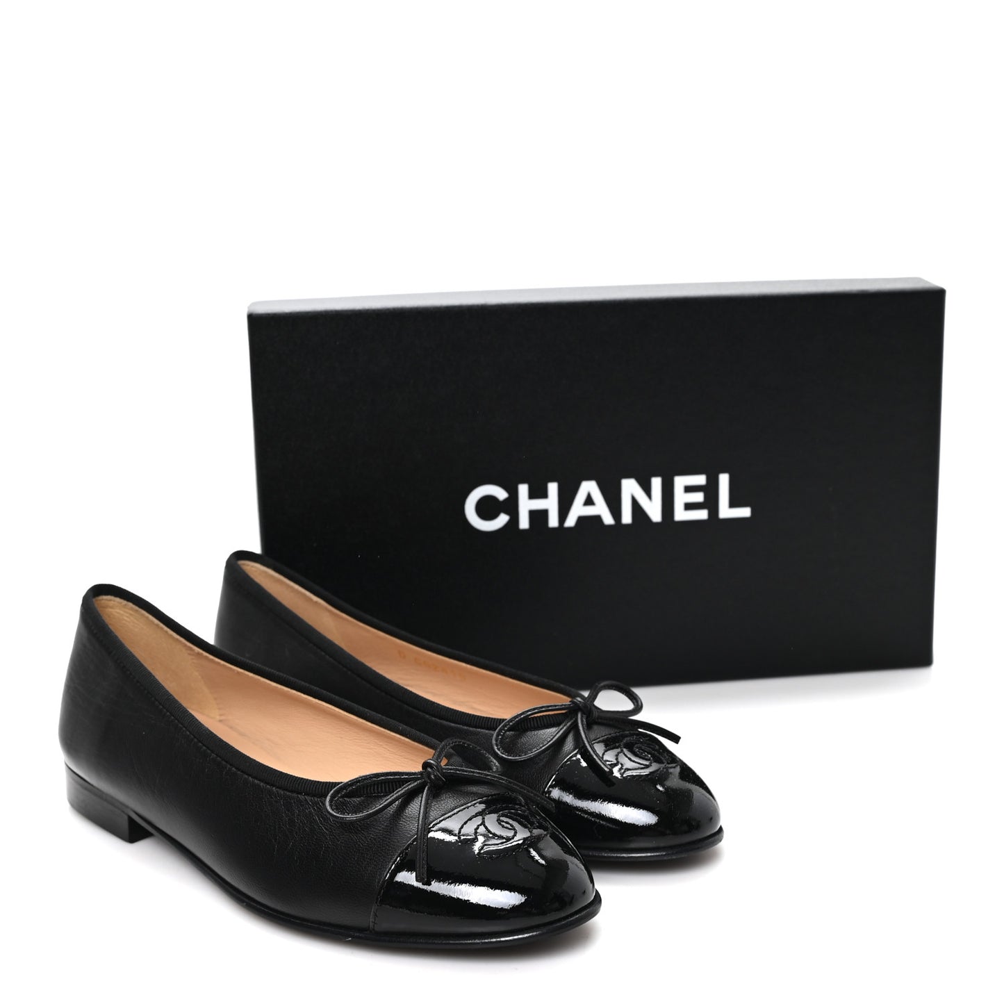 Lambskin Patent CC Cap Toe Ballerina Flats 35.5 Black
