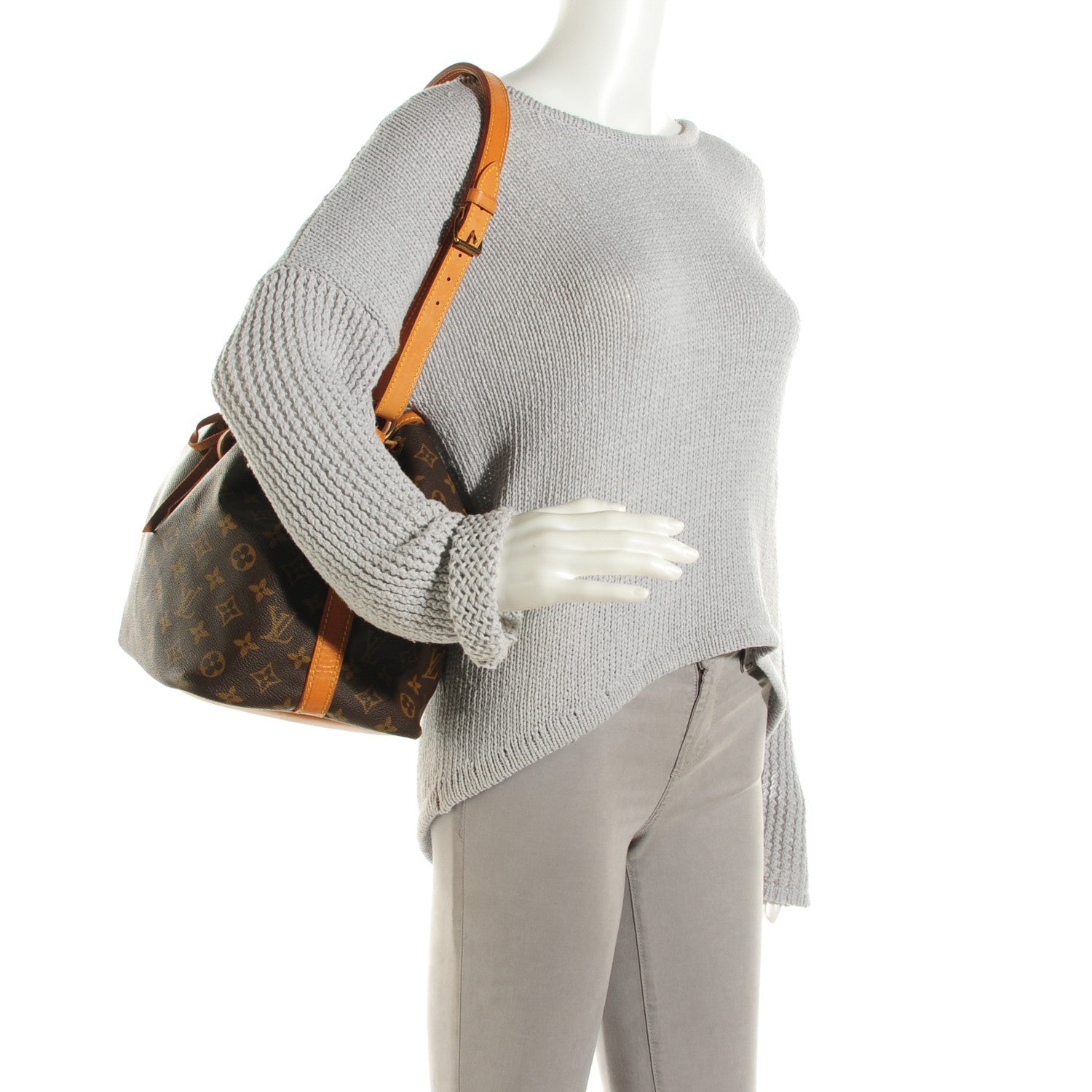 Louis Vuitton Monogram Petit Noe 2 of 7