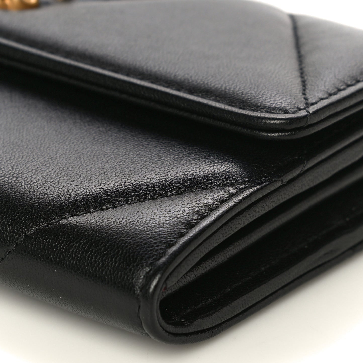 Lambskin Quilted Chanel 19 Flap Wallet Black
