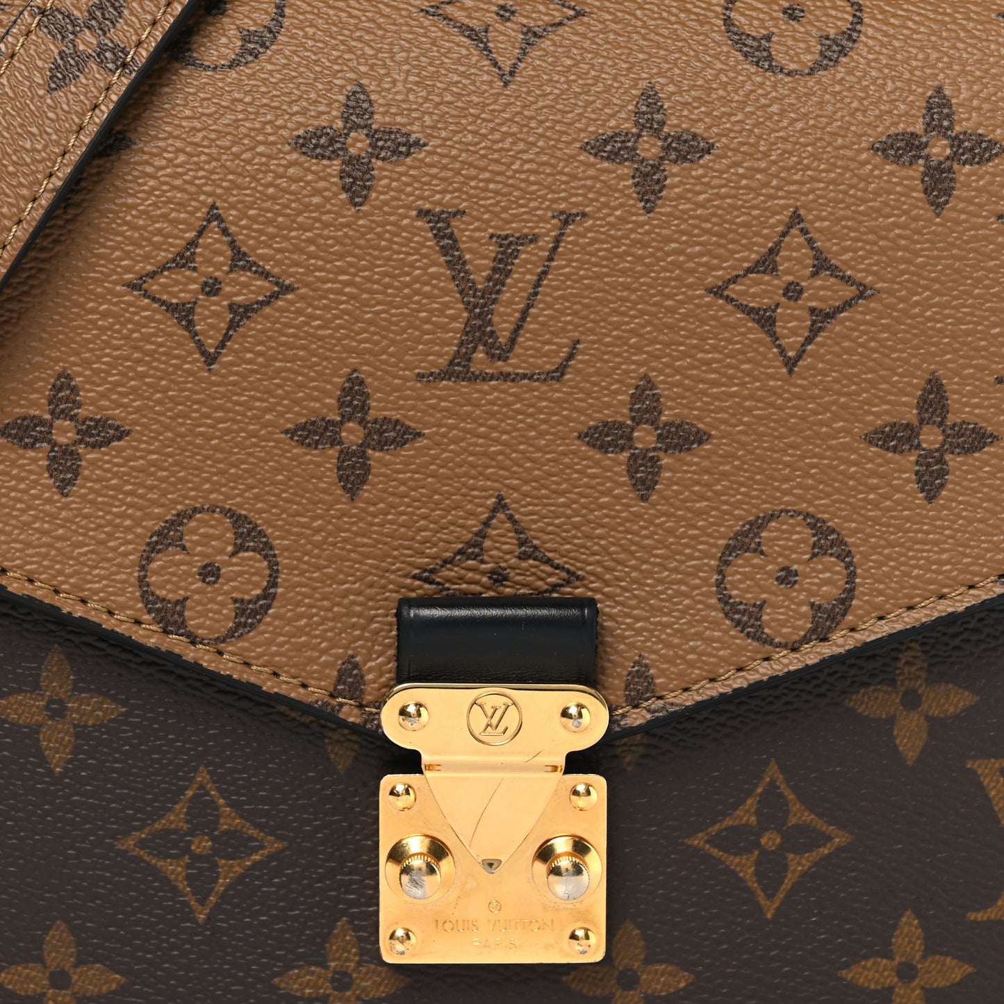 Reverse Monogram Pochette Metis