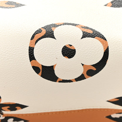 Louis Vuitton Monogram Giant Jungle Onthego GM Ivory 15 of 20