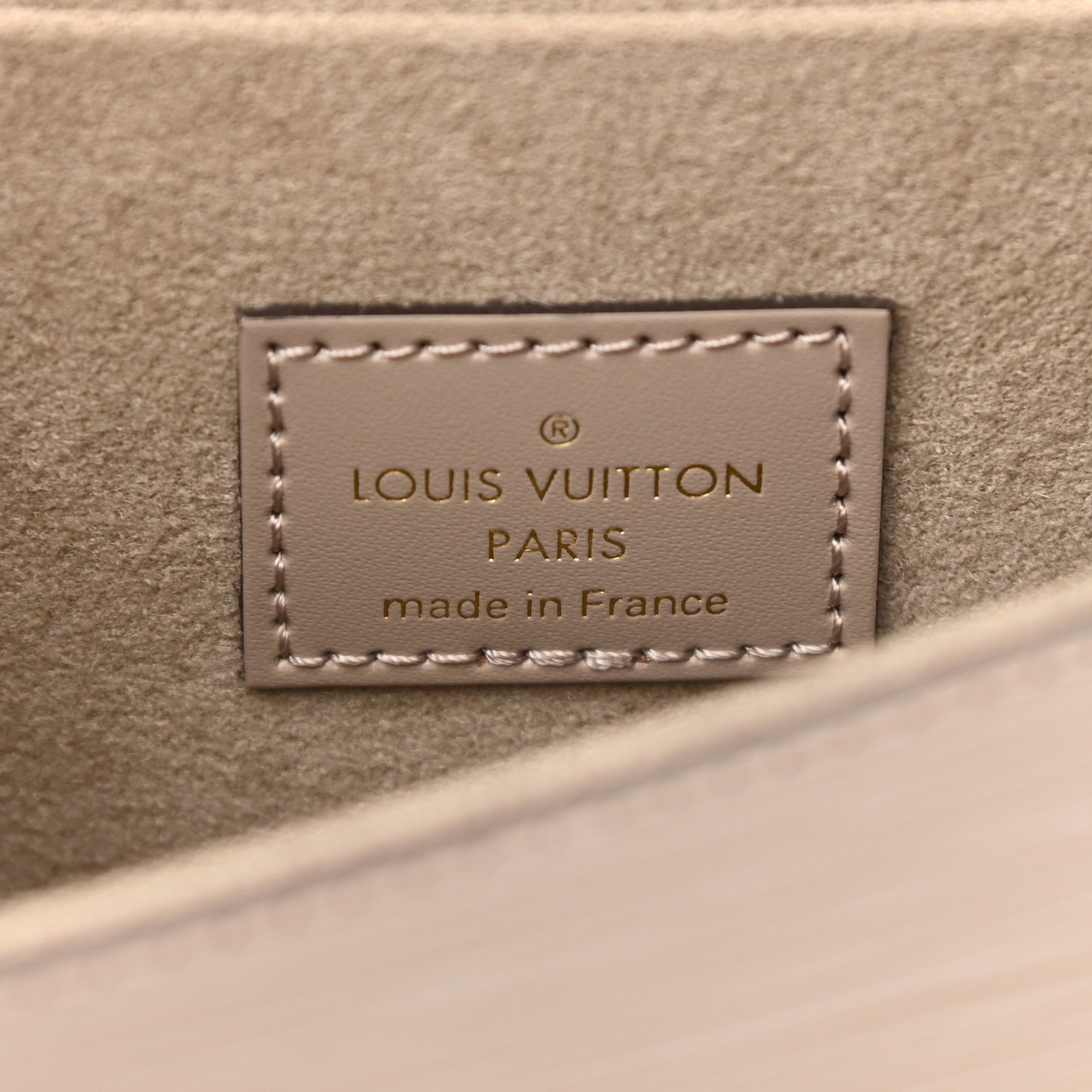 Epi Felicie Pochette Chain Wallet Galet