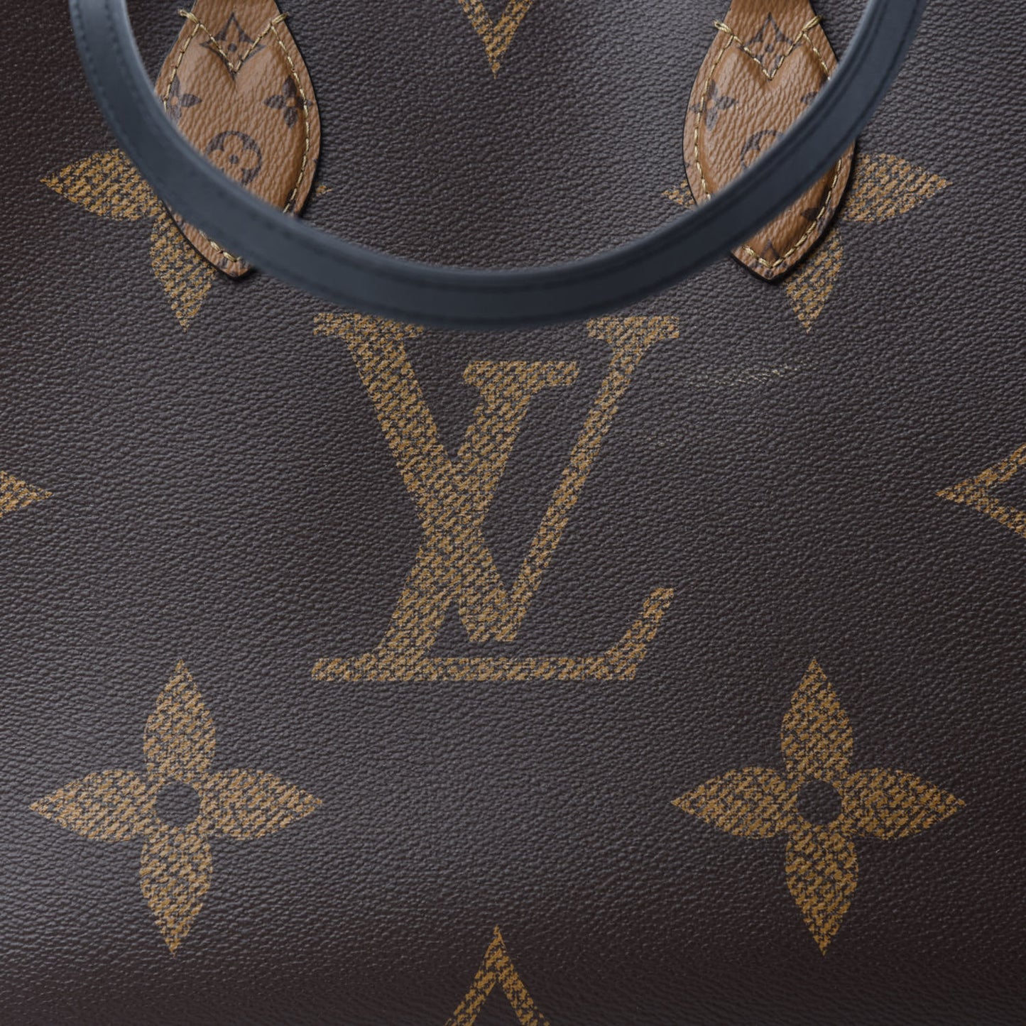 Reverse Monogram Giant Onthego MM