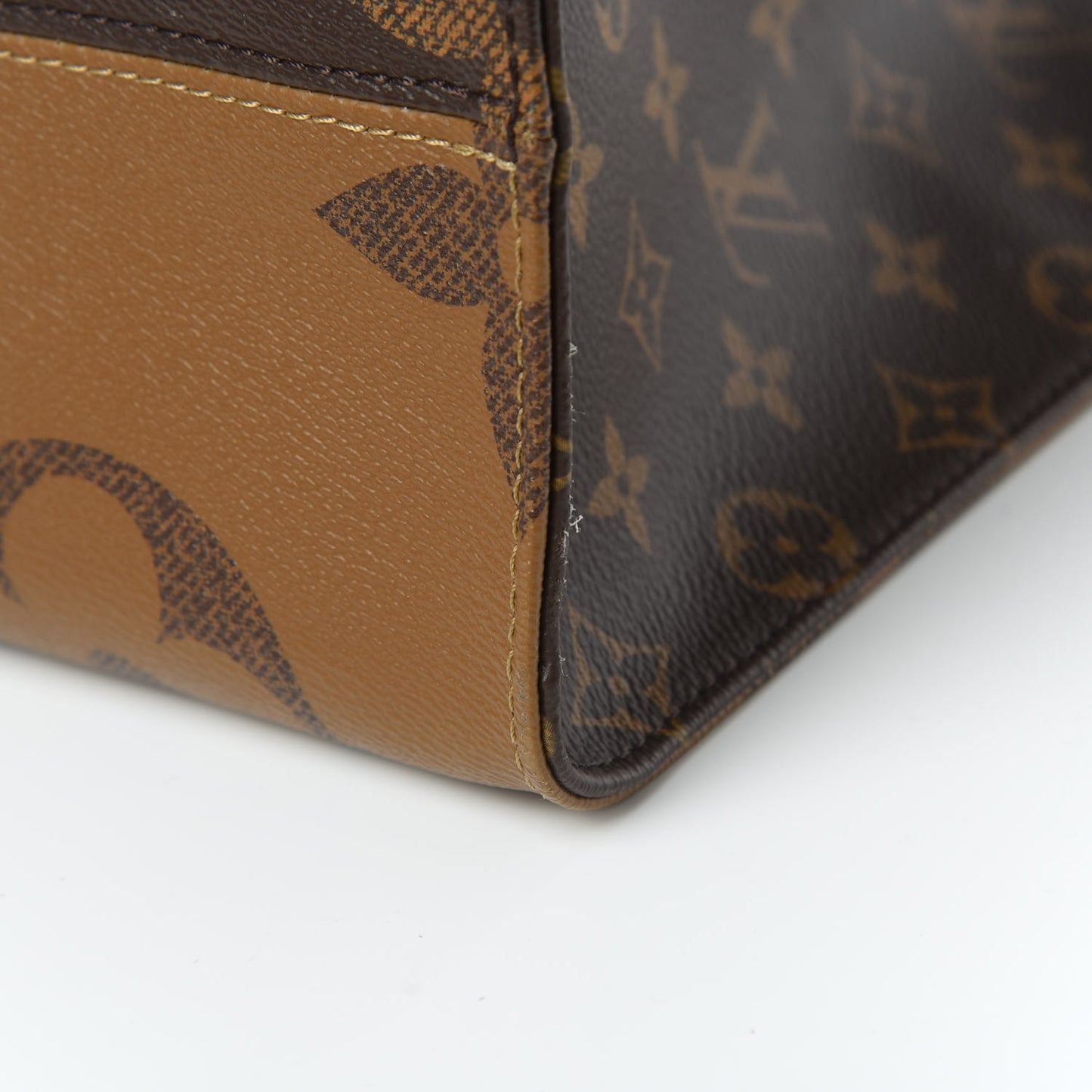 Reverse Monogram Giant Onthego GM