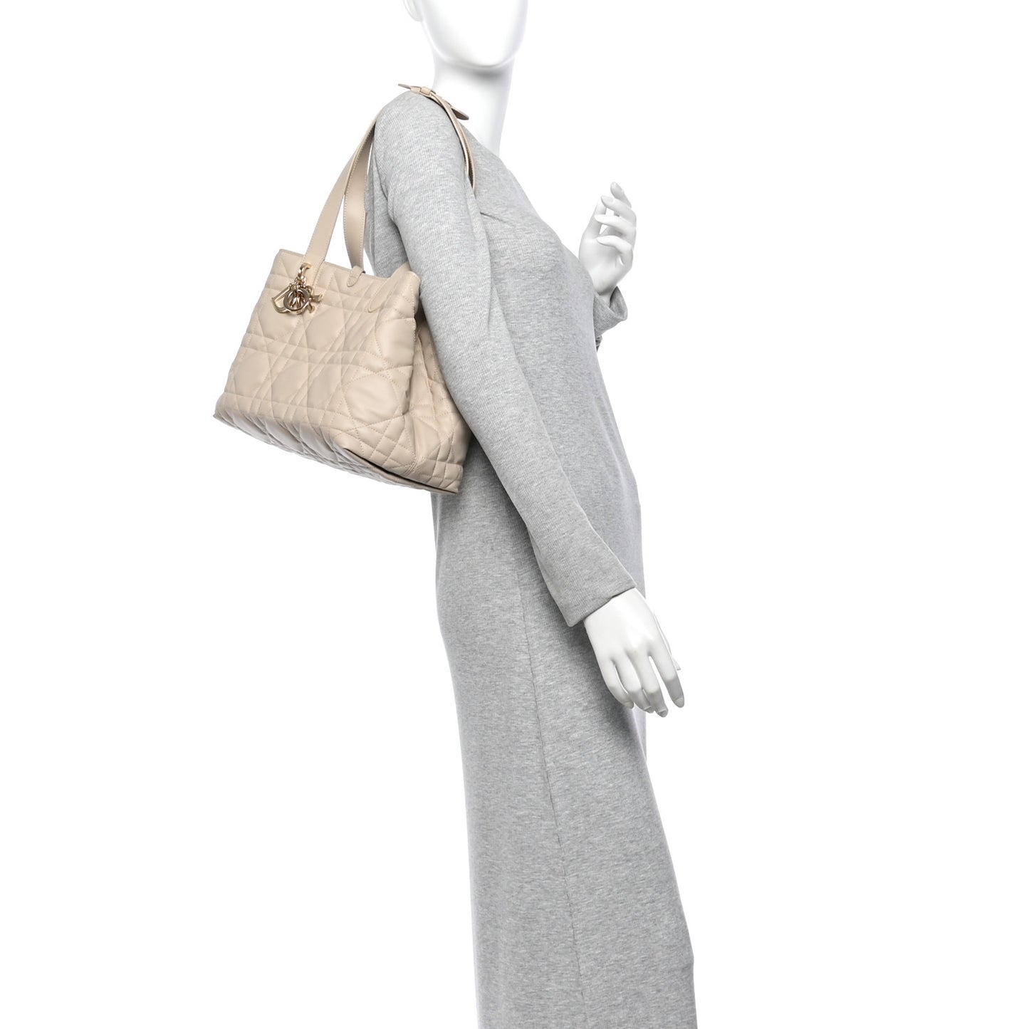 Calfskin Macrocannage Medium Toujour Powder Beige