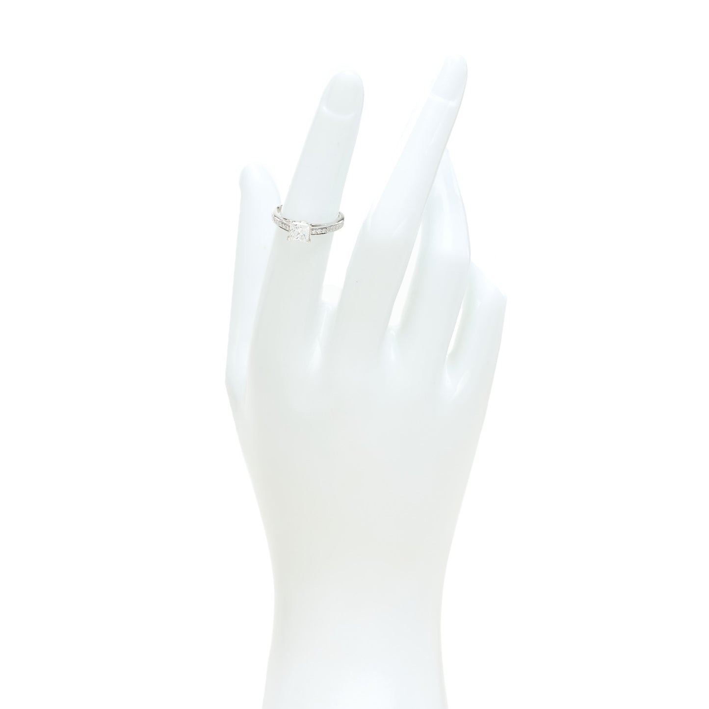 Platinum Diamond .70ct Novo Princess-Cut Engagement Ring 49 5