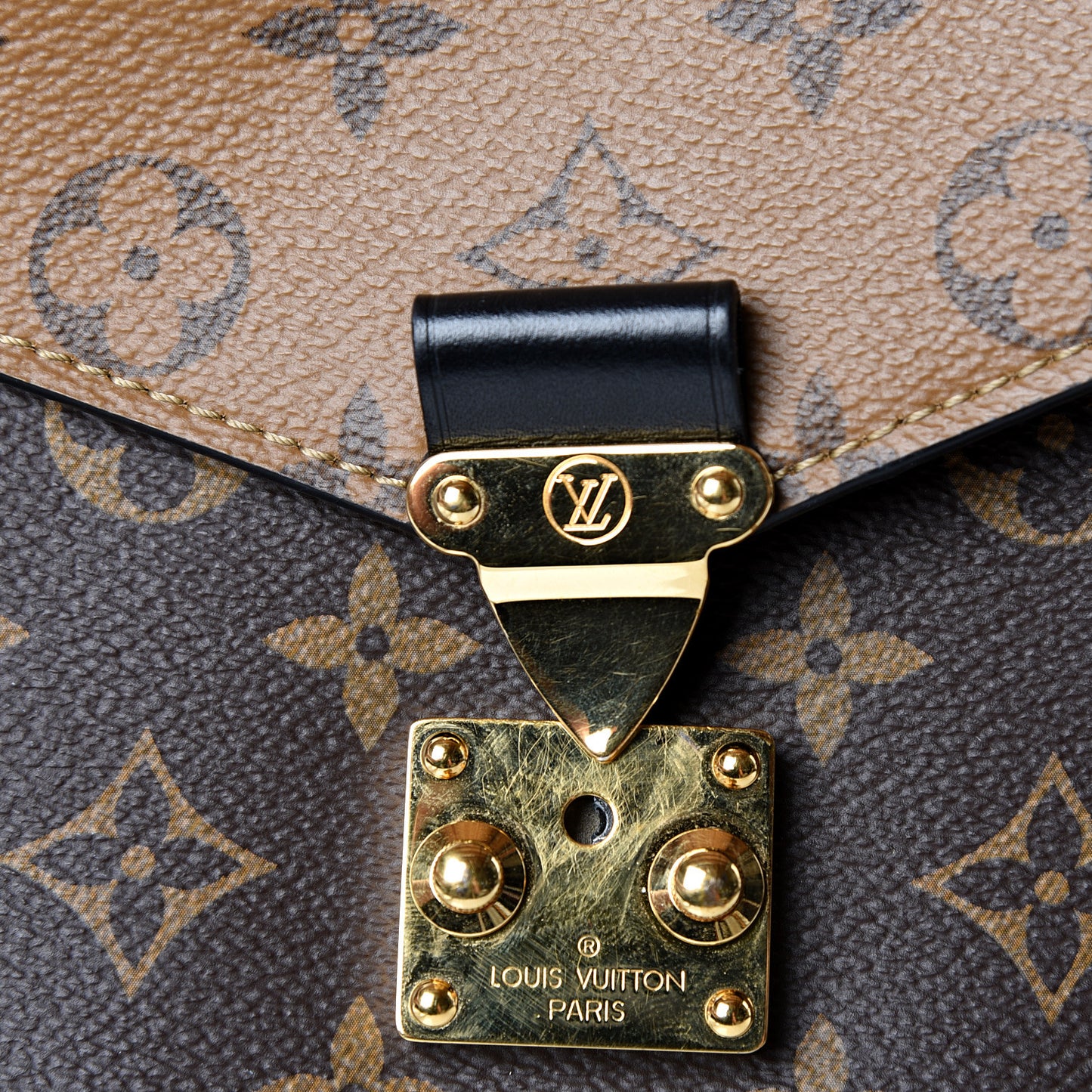 Reverse Monogram Pochette Metis