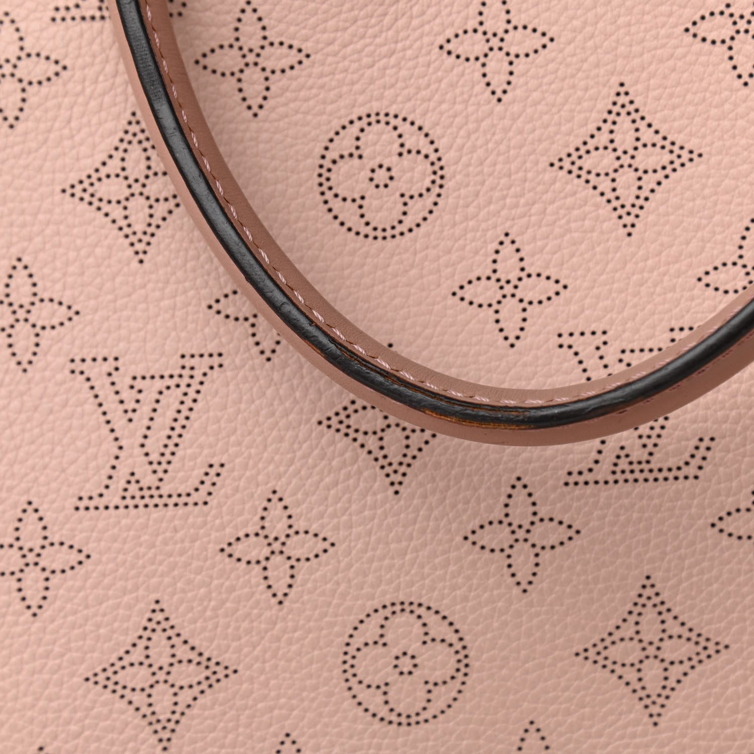 Louis Vuitton Mahina Girolata Magnolia 12 of 17
