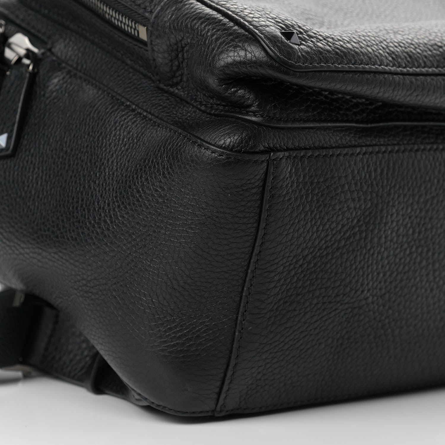 Valentino Garavani Grained Calfskin Rockstud Backpack Black 6 of 8