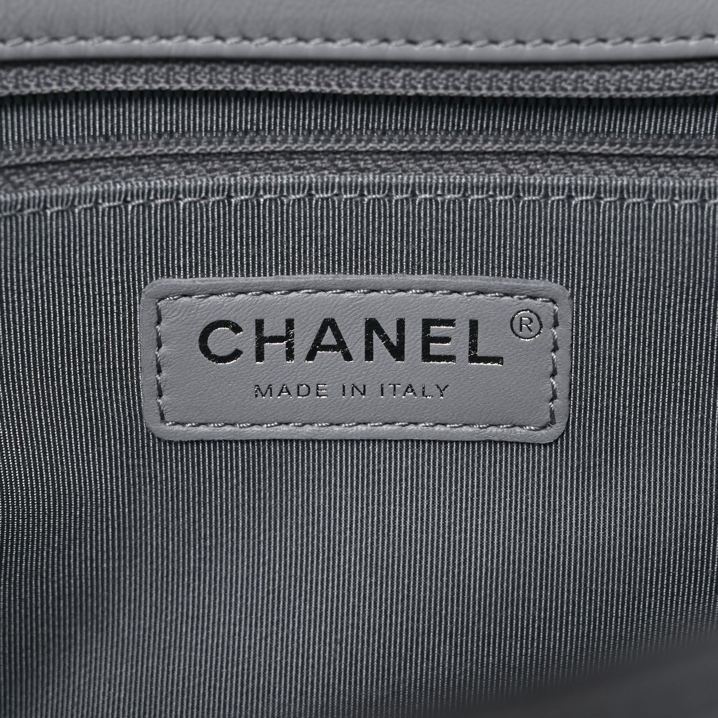 Crumpled Calfskin Large Chain All Over Flap Grey