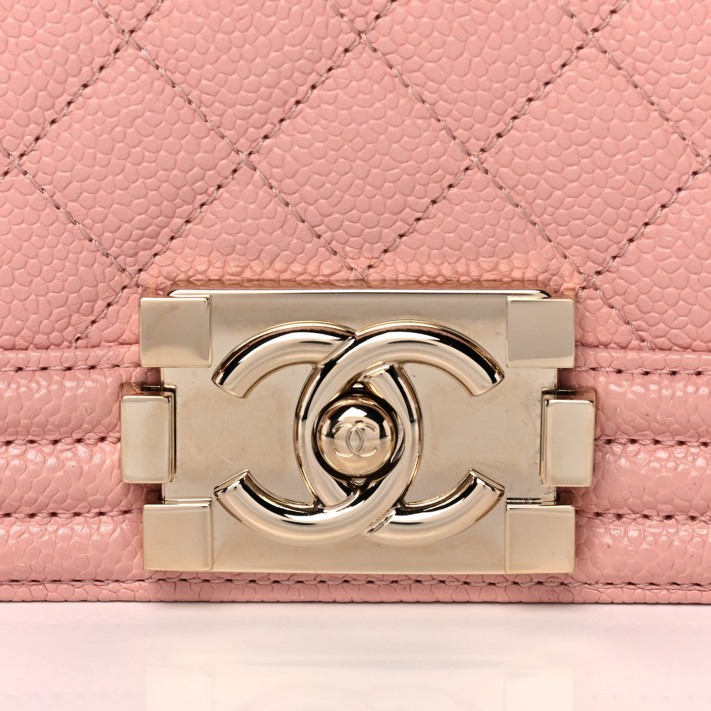 Caviar Quilted Medium Boy Flap Light Pink