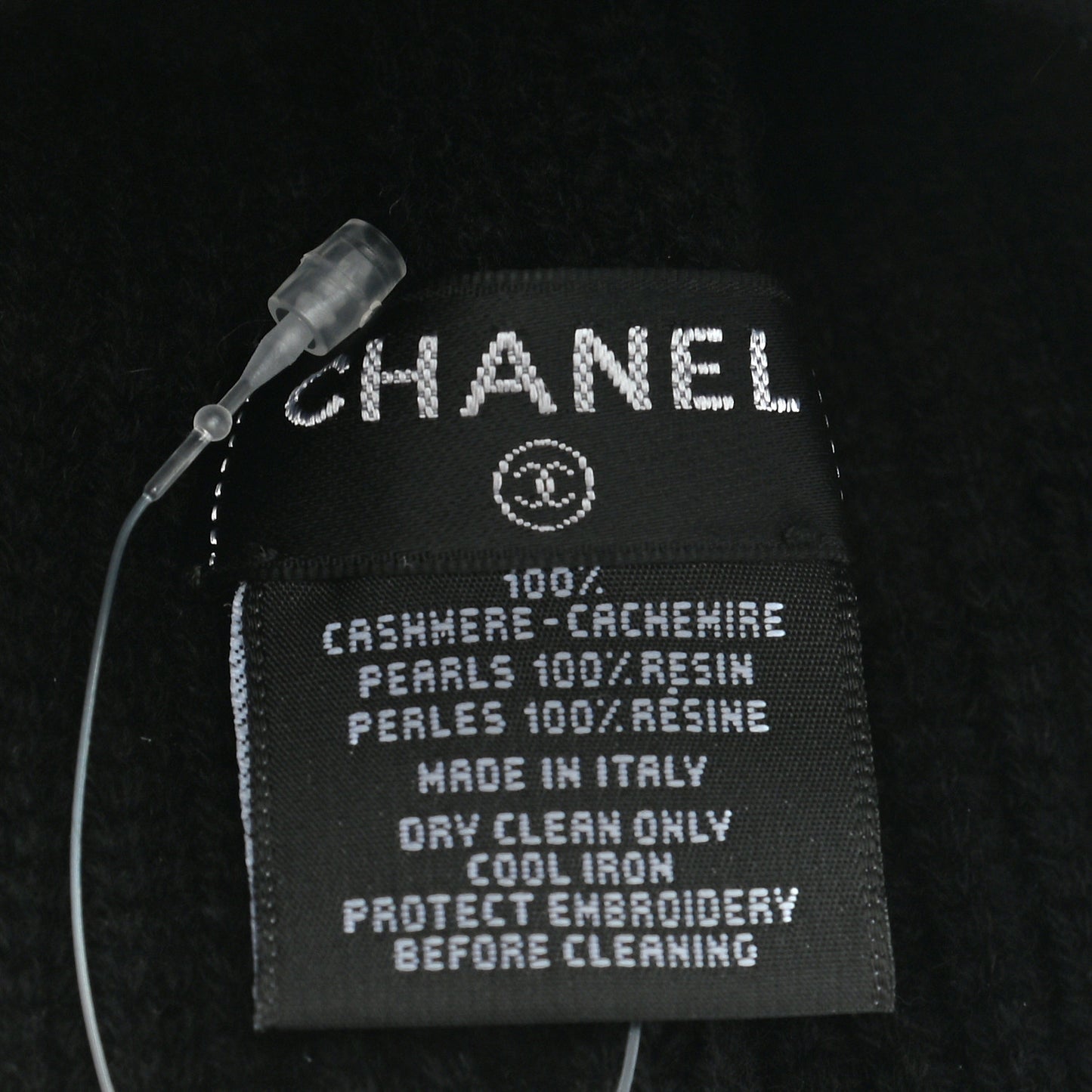 Cashmere Logo Beanie Hat Black White