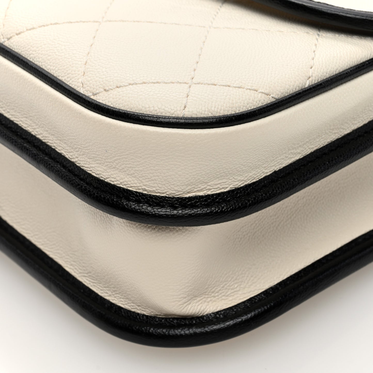 Caviar Quilted Round Messenger Flap White Black