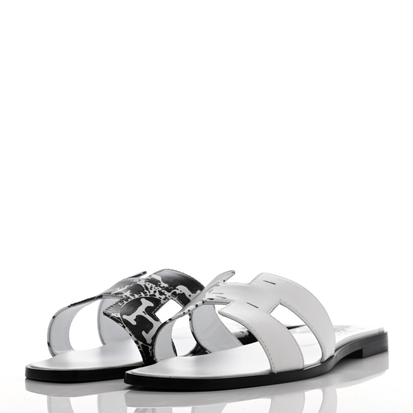 Calfskin Peinture Fraiche Oran Sandals 40 White Black