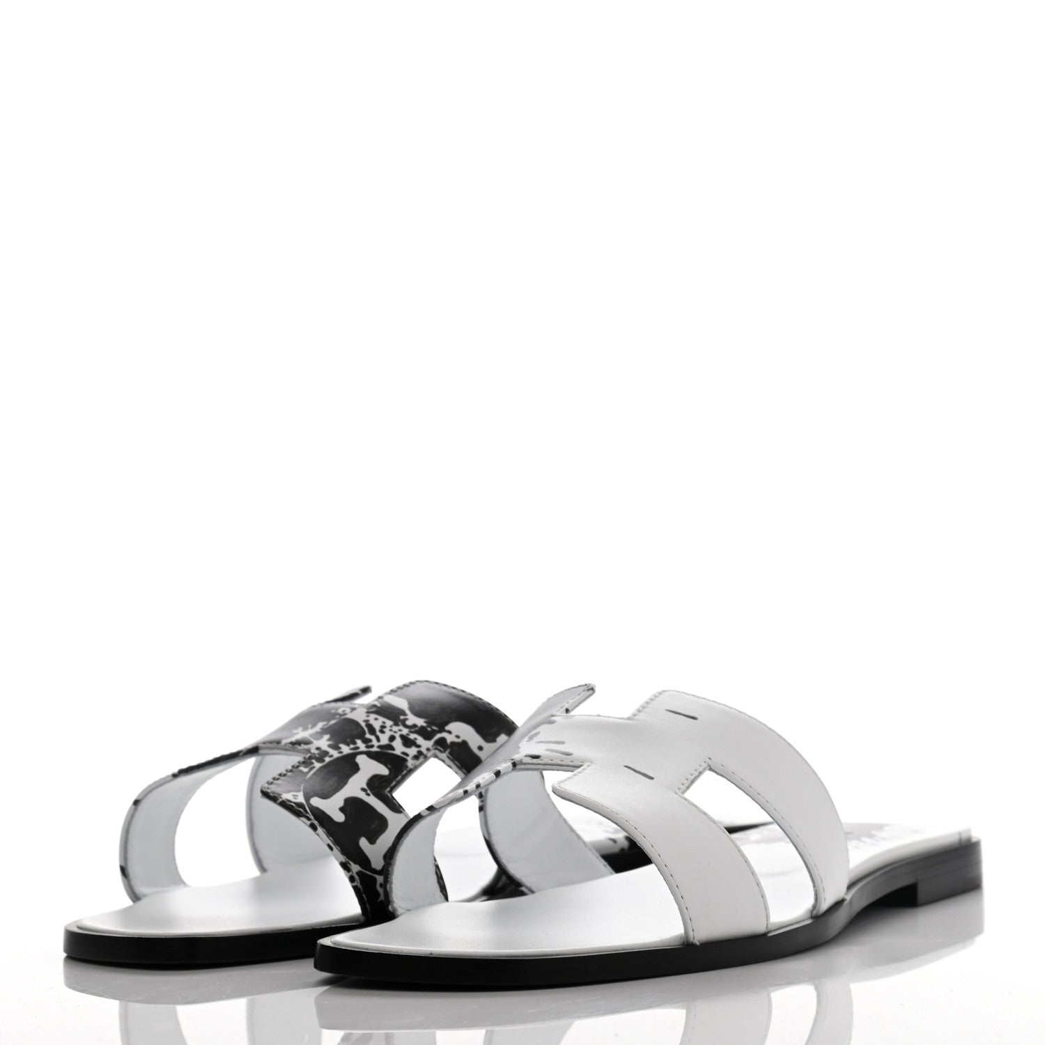 Hermes Calfskin Peinture Fraiche Oran Sandals 40 White Black 3 of 8
