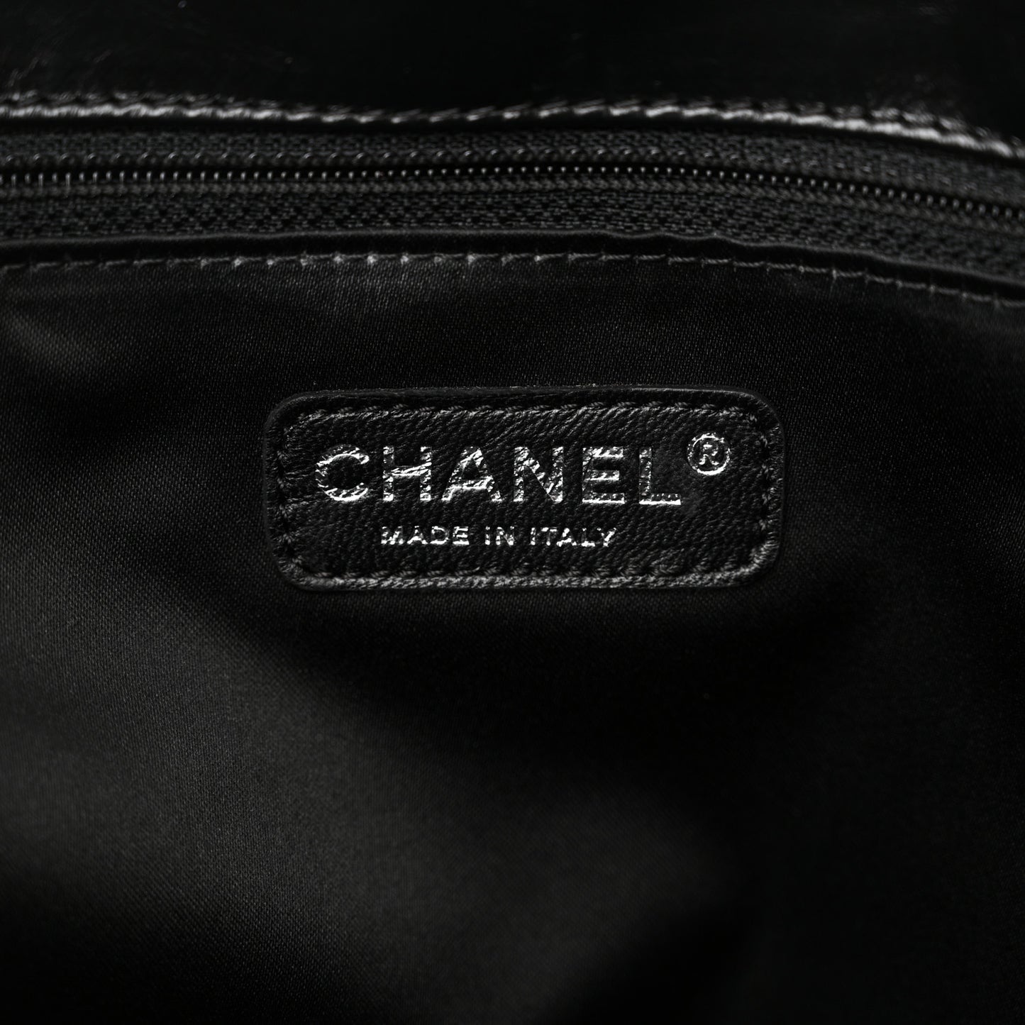 Glazed Calfskin Twisted Maxi Flap Black