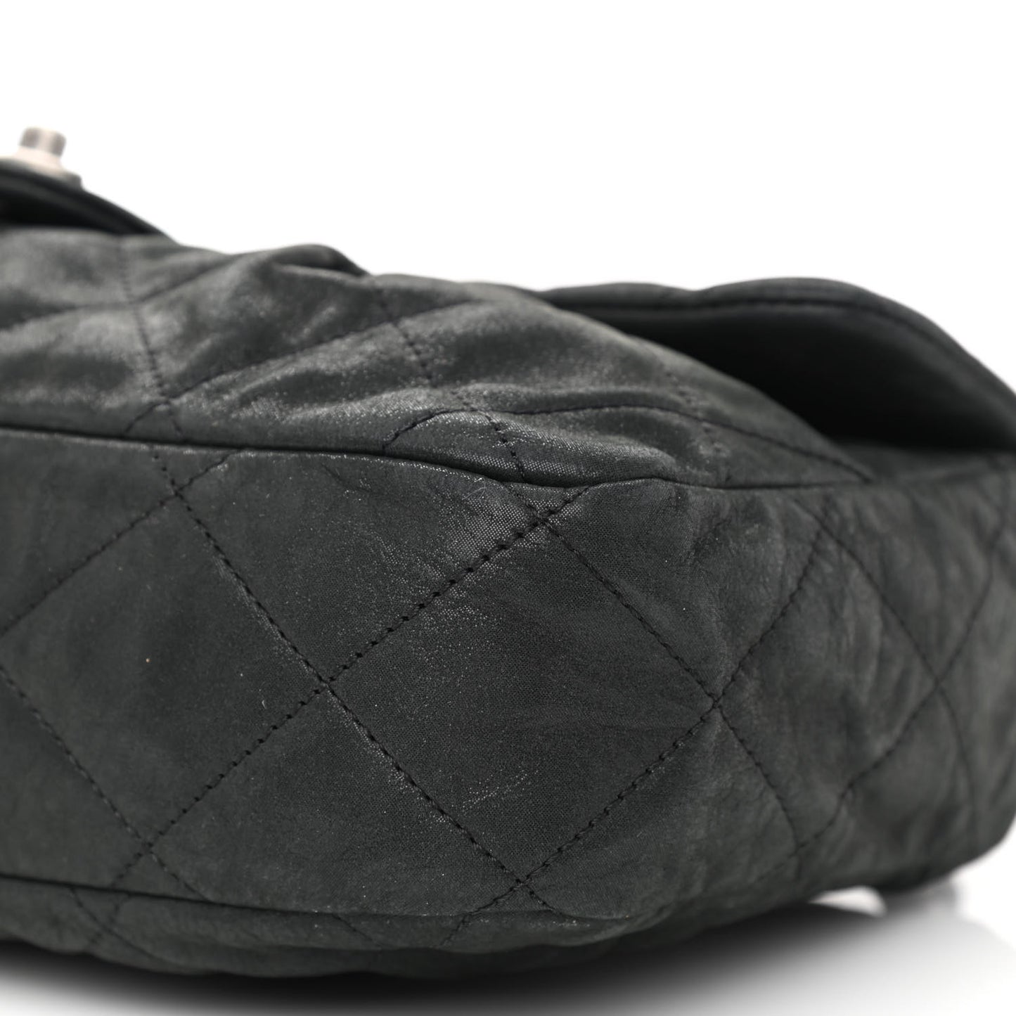 Iridescent Calfskin Large Chic Quilt Flap Black