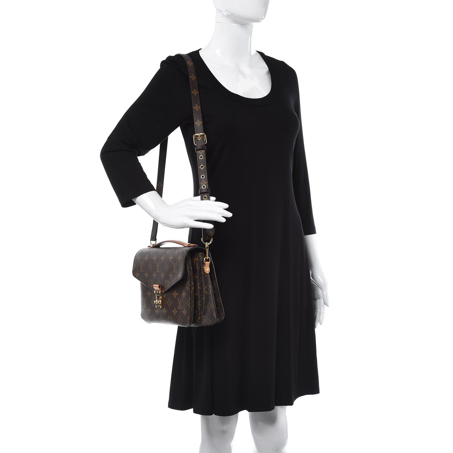 Monogram Pochette Metis