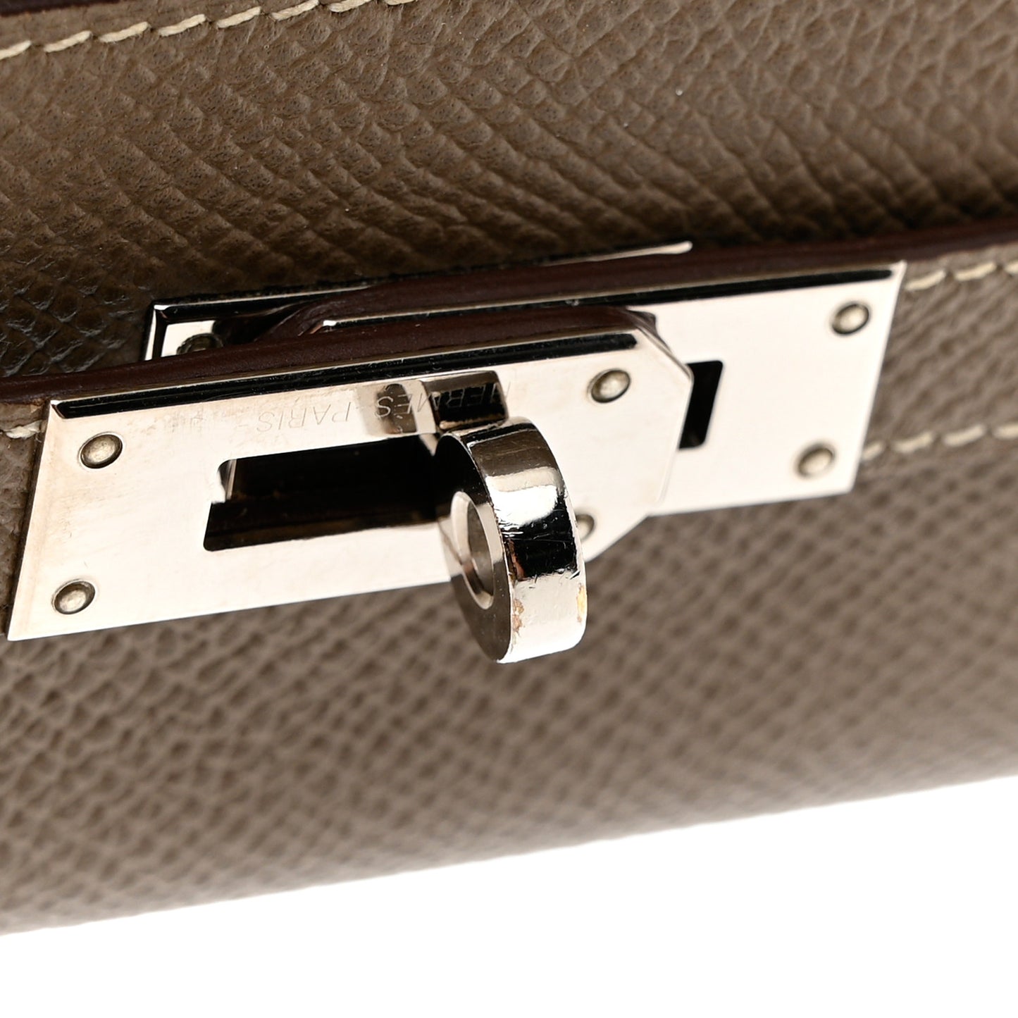 Epsom Kelly Longue Wallet Etoupe