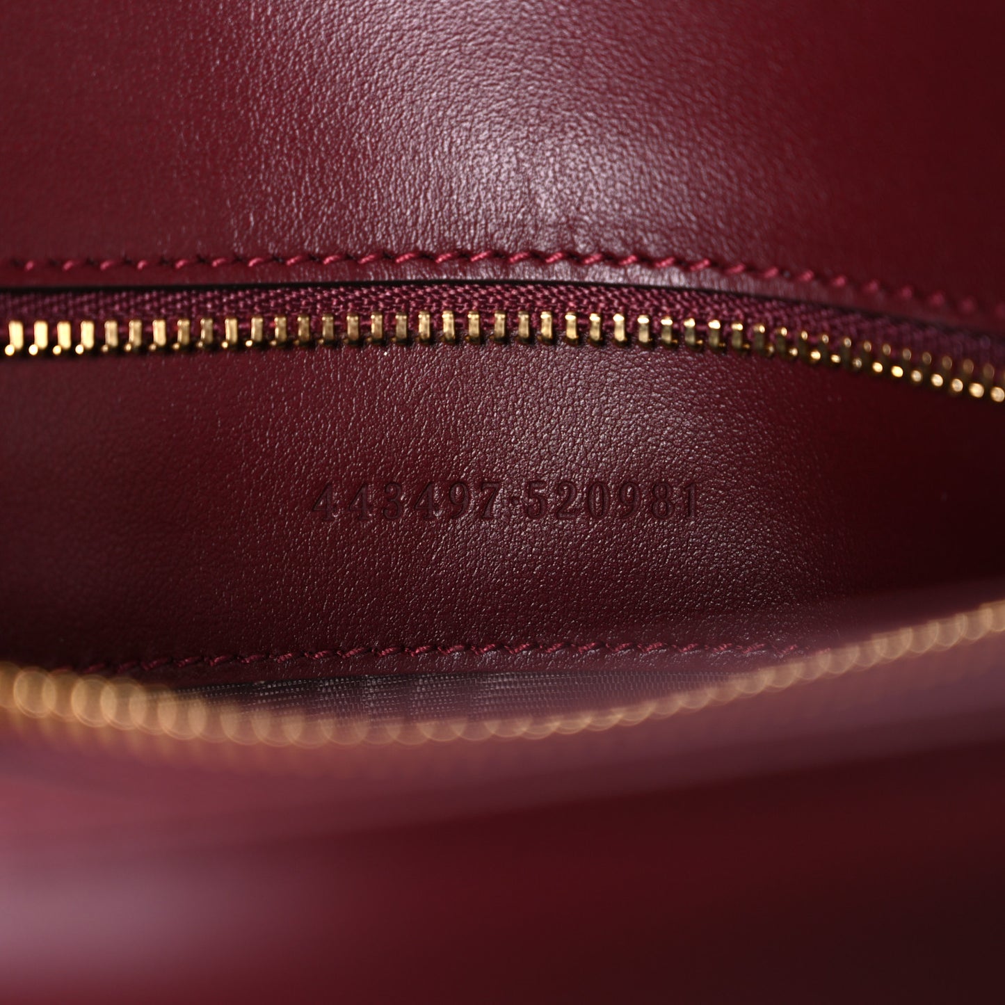 Calfskin Matelasse Medium GG Marmont Shoulder Bag Ancora Red