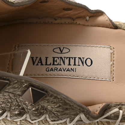 Valentino Garavani Metallic Grained Calfskin Rockstud Crisscross Ankle Strap Espadrille Wedge Sandals 39 Skin Natural 8 of 9