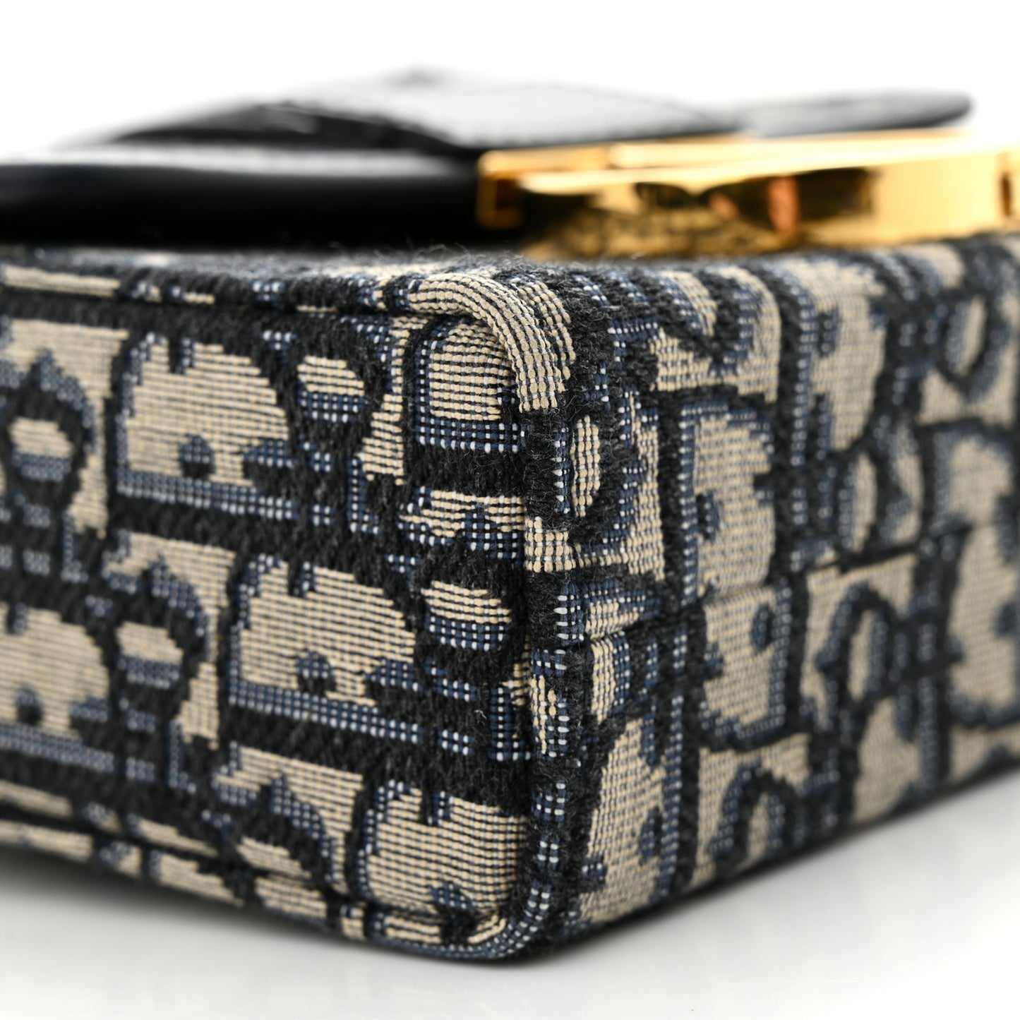 Oblique 30 Montaigne Box Bag Blue