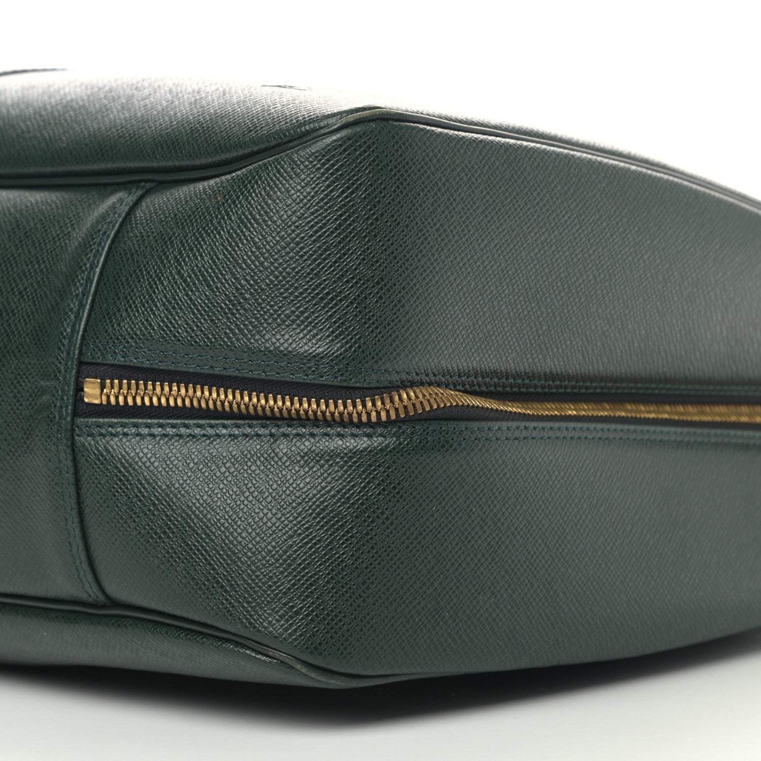 Louis Vuitton Taiga Helanga 1 Poche Epicea 8 of 21