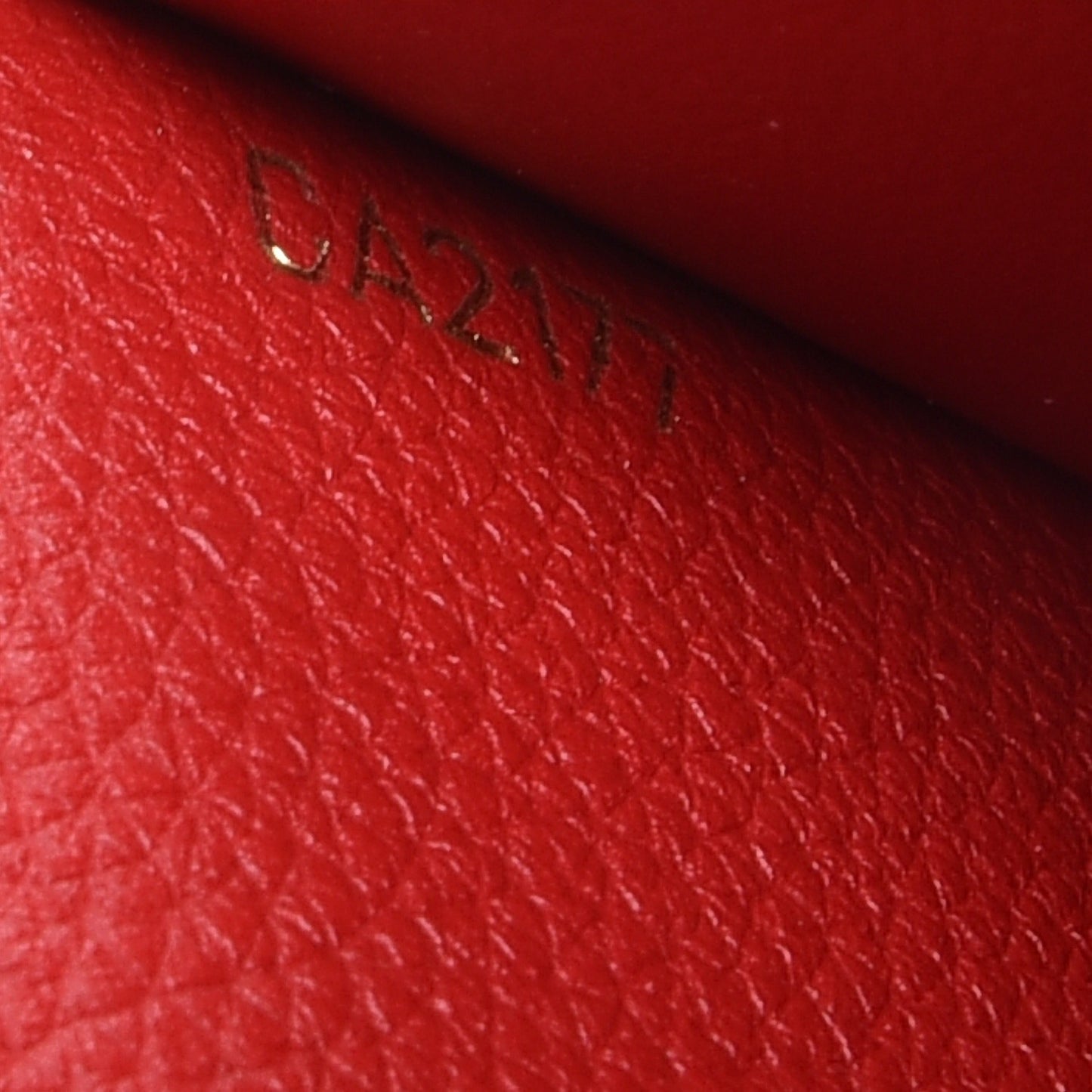 Calfskin Double V Wallet Rubis