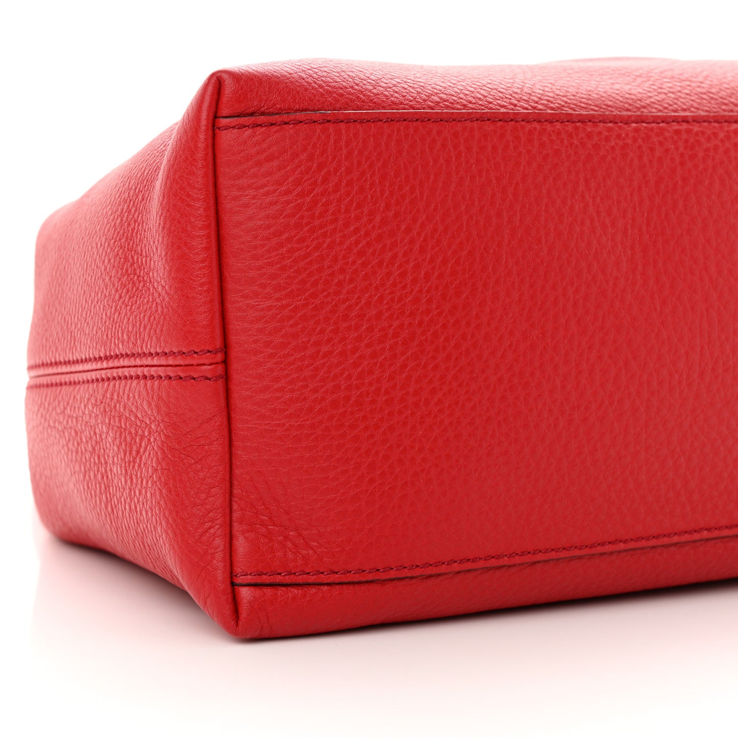 Pebbled Calfskin Medium Soho Chain Shoulder Bag Tabasco Red