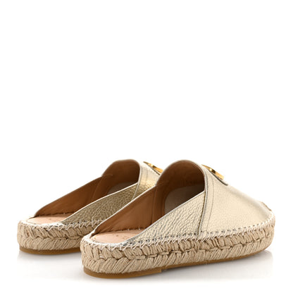 Valentino Garavani Metallic Pebbled Calfskin Vlogo Espadrille Mules 39 Platino 5 of 10