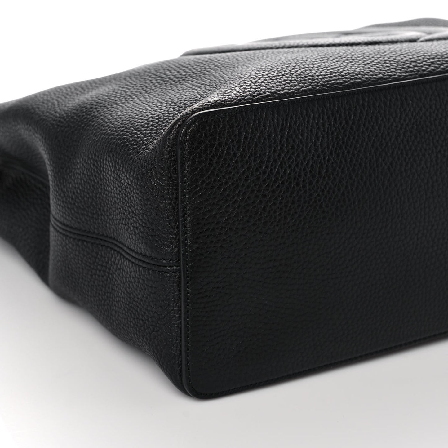 Pebbled Calfskin Large Soho Hobo Black