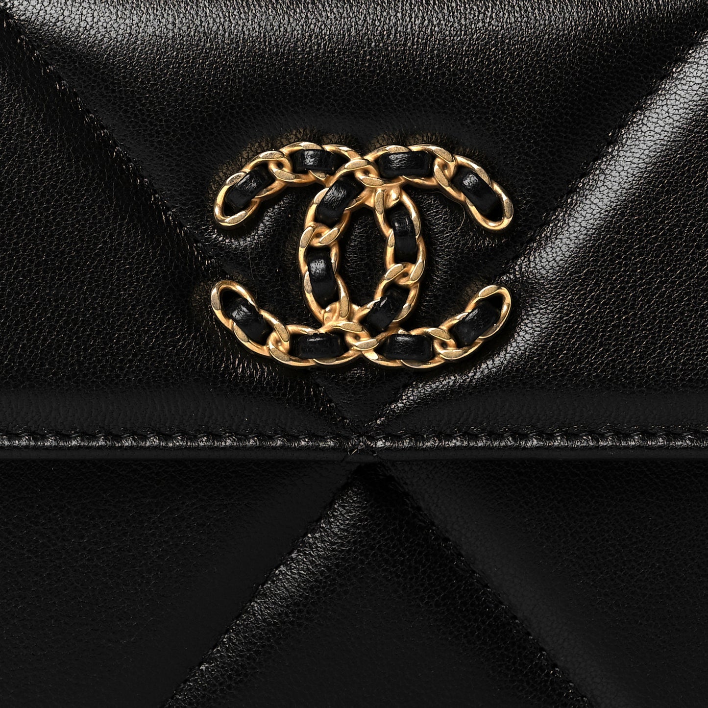 Lambskin Quilted Chanel 19 Flap Wallet Black
