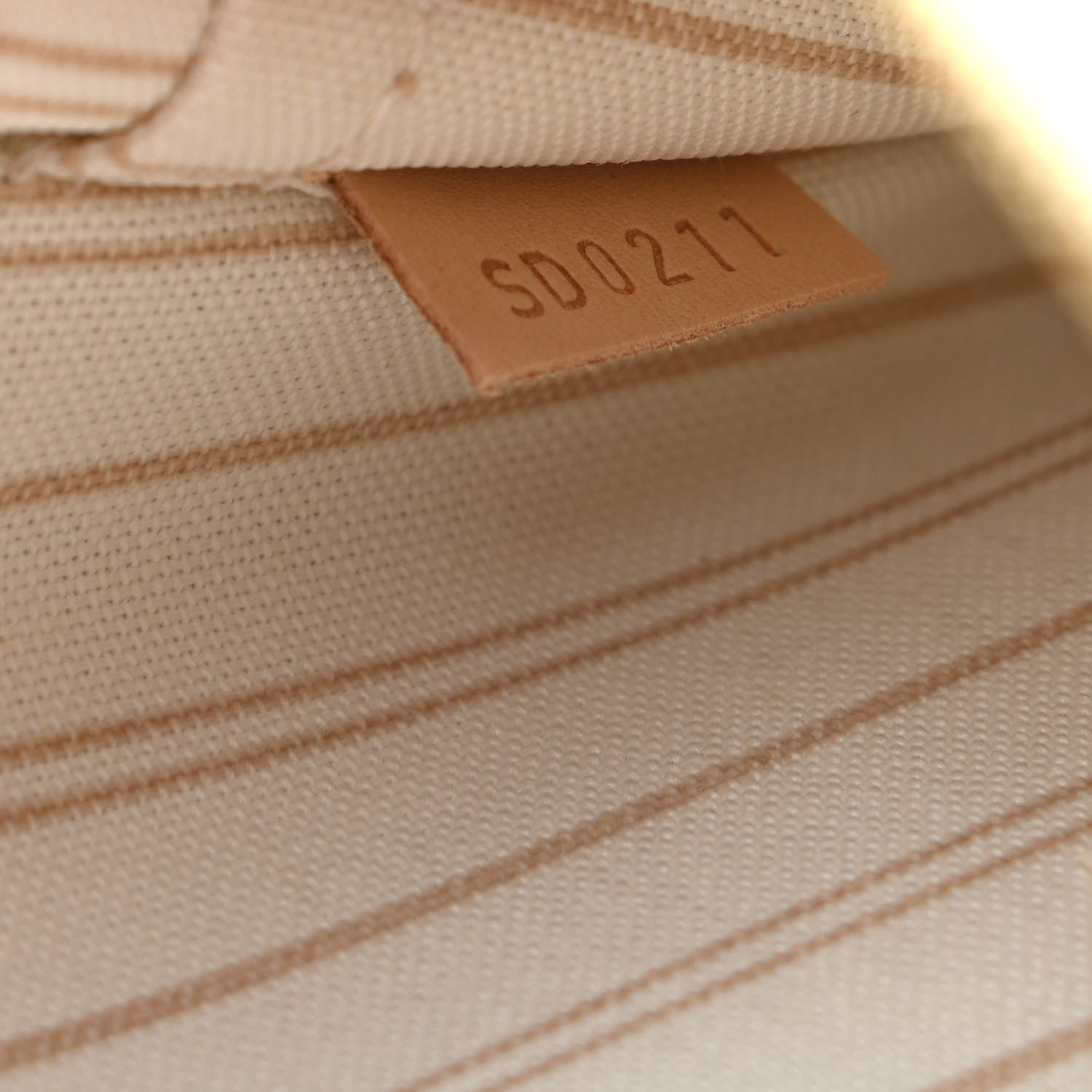Louis Vuitton Damier Azur Neverfull MM GM Pochette 7 of 7
